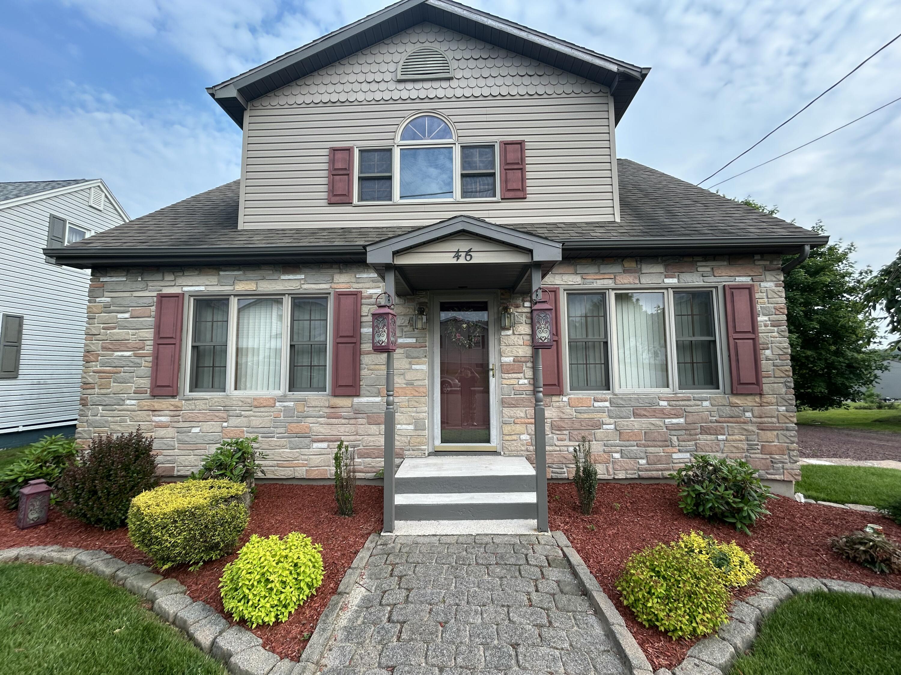 46 E Oak Street, Tresckow, Pennsylvania image 1
