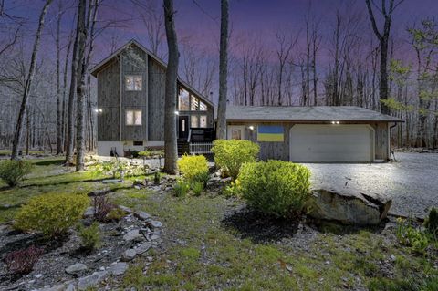 62 E Creek View Drive East Gouldsboro PA 18424
