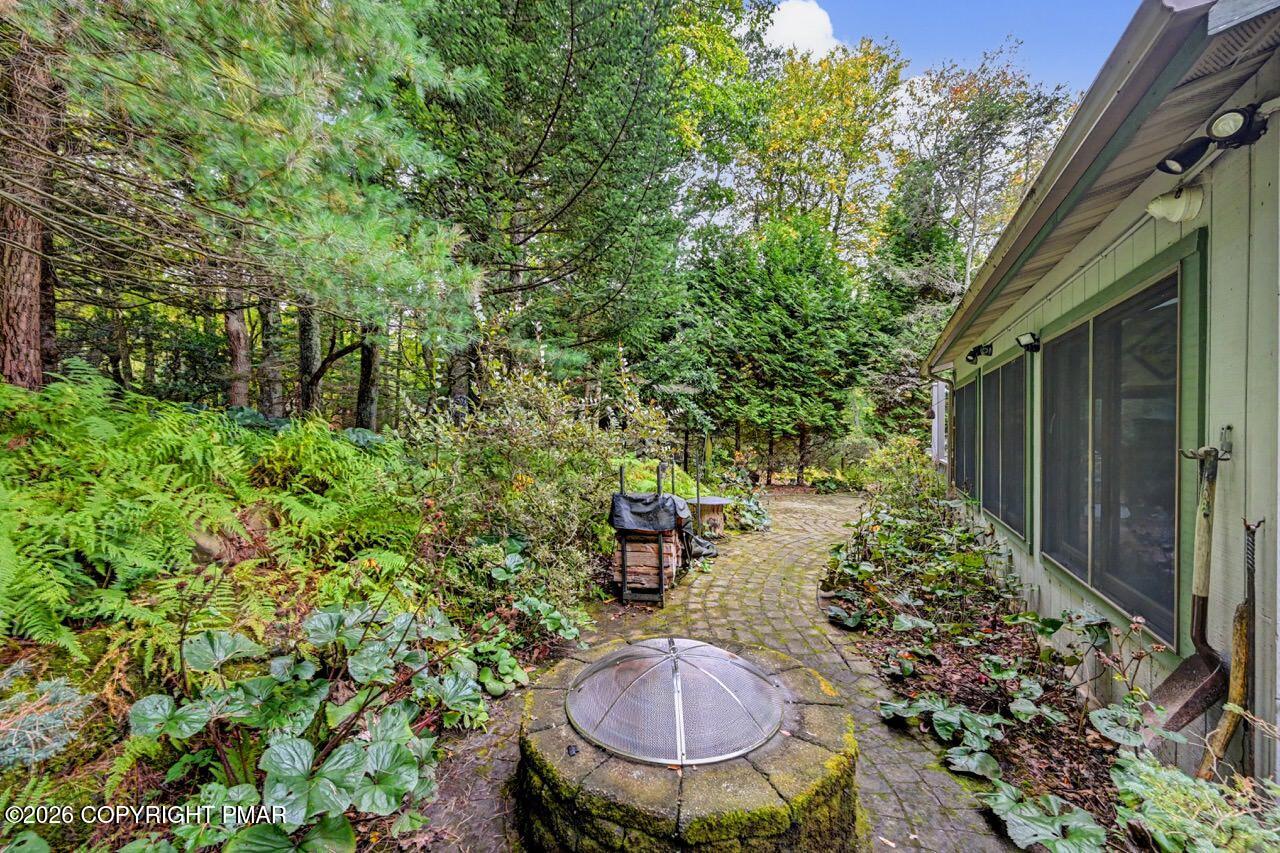 14 Hazlewood Drive