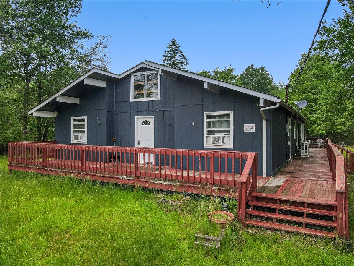 725 Clearview Drive, Long Pond, Pennsylvania image 1