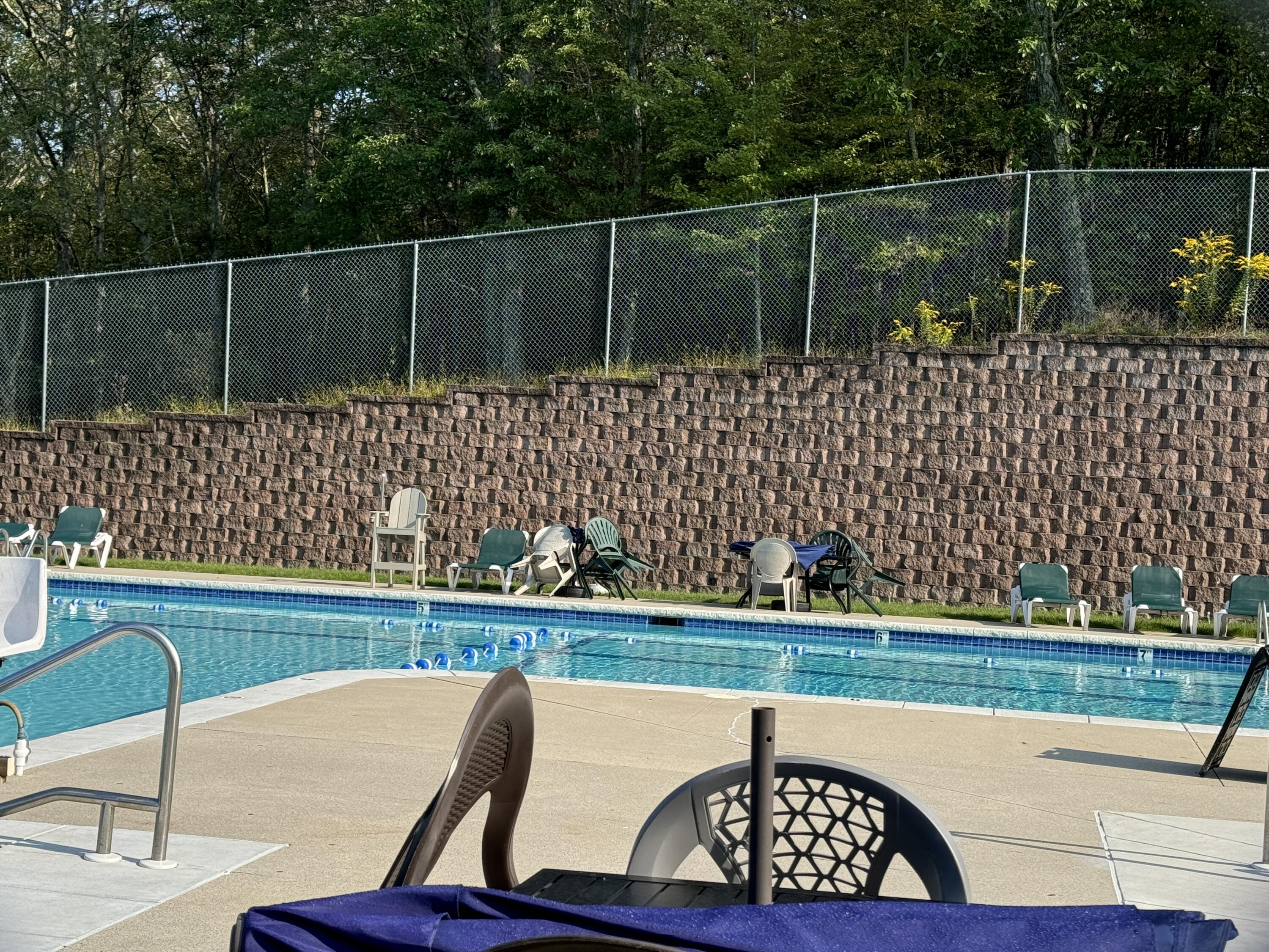 210 Oakenshield Drive, Tamiment, Pennsylvania image 35
