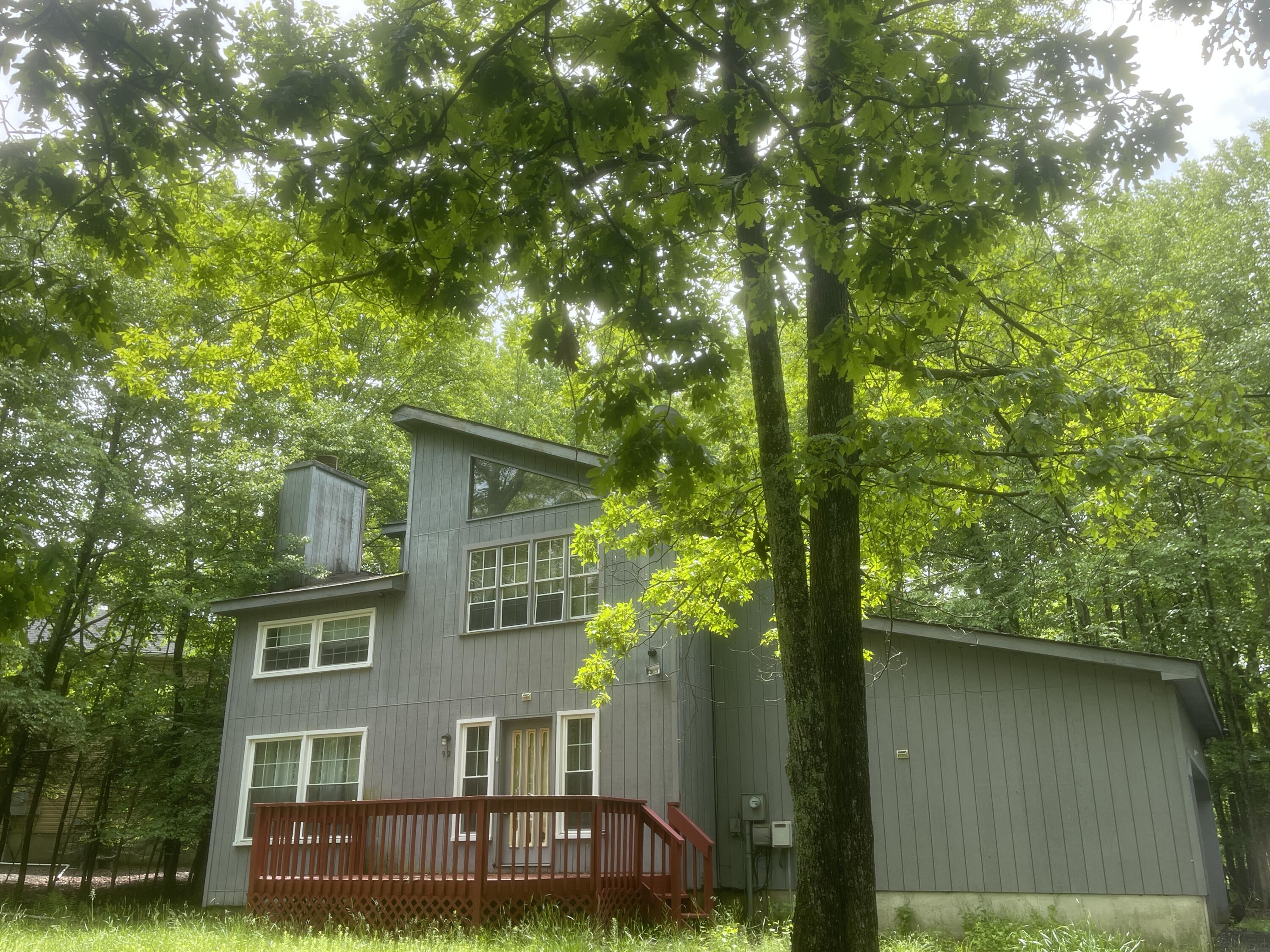 210 Oakenshield Drive, Tamiment, Pennsylvania image 4