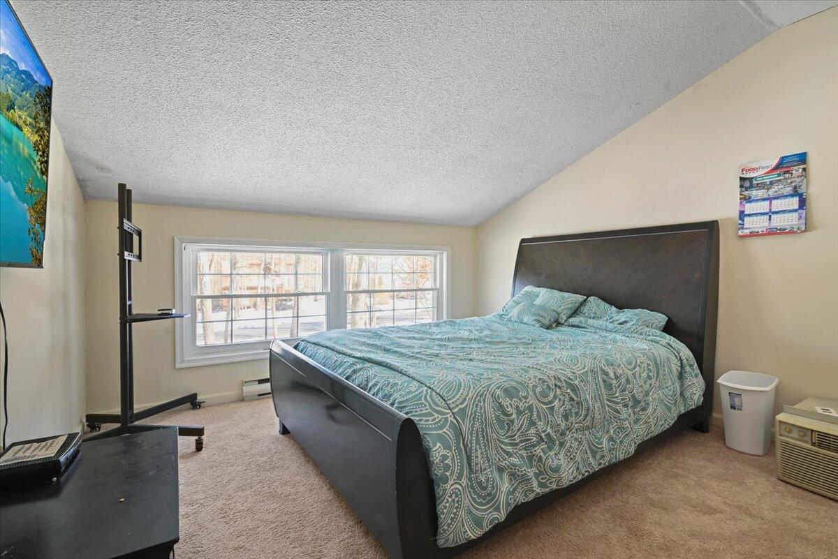 210 Oakenshield Drive, Tamiment, Pennsylvania image 27