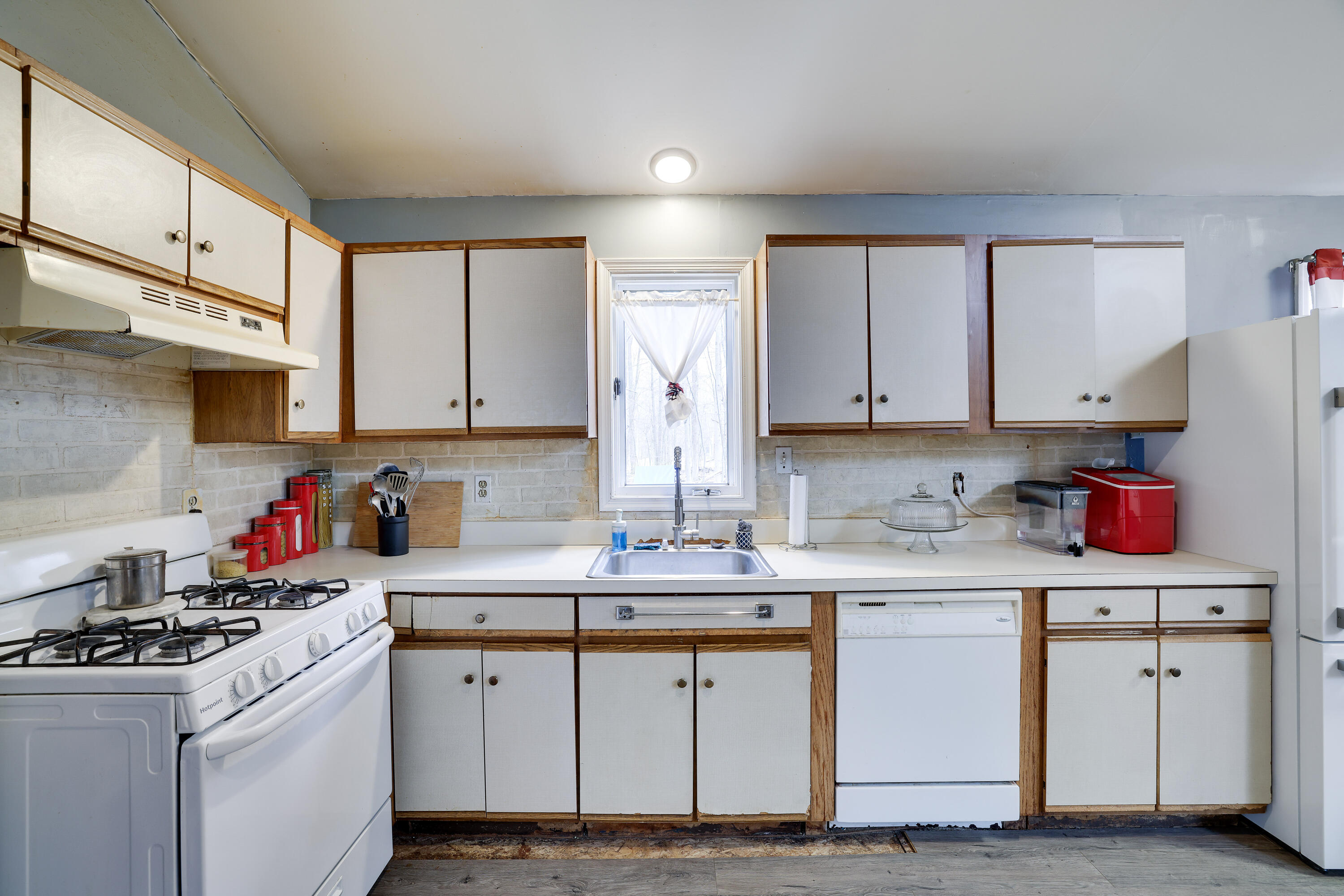 2218 Overlook Drive, Tobyhanna, Pennsylvania image 7