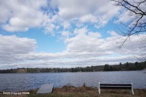 127 Roundhill Rd Rd, Milford, Pennsylvania image 2