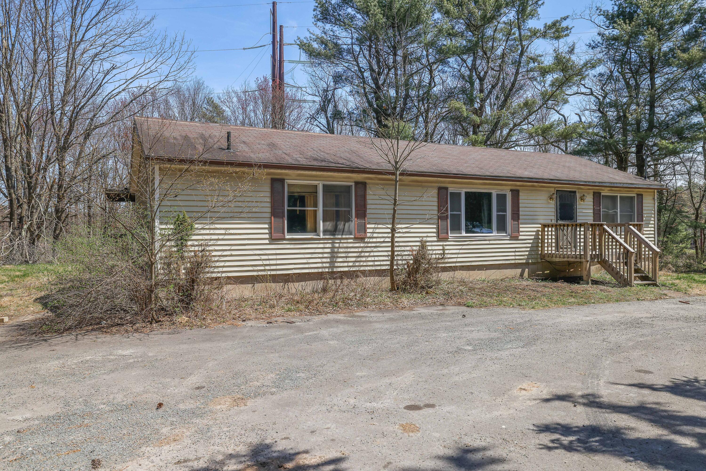 117 Christopher Way, Hawley, Pennsylvania image 2