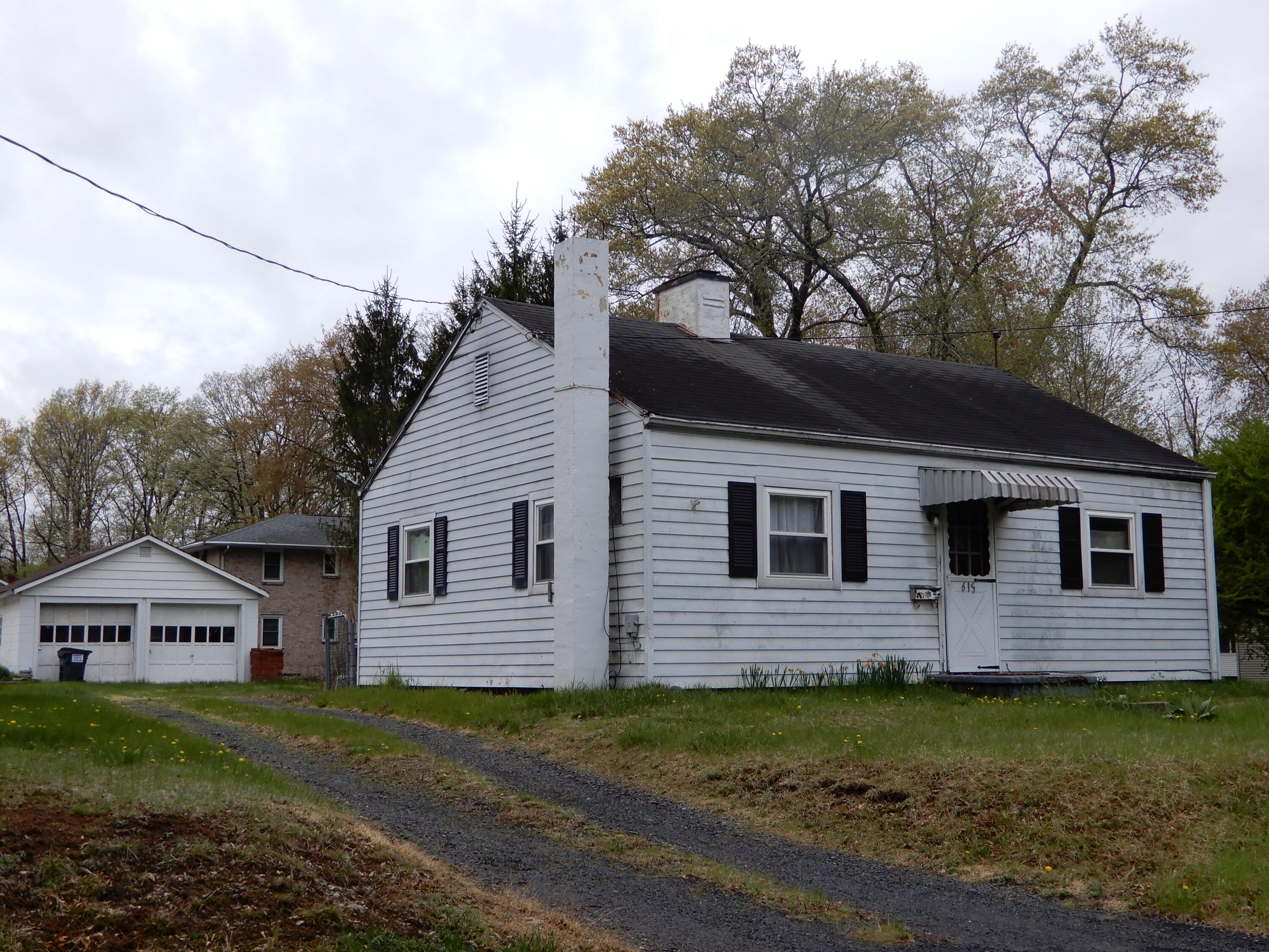 615 Queen Street, Stroudsburg, Pennsylvania image 1