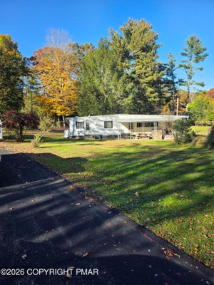 111 GARRIS PLACE, BUSHKILL, PA 18324 - Image 7ef0f1d8a0d3f3fce732668daf78e9f3/929727582