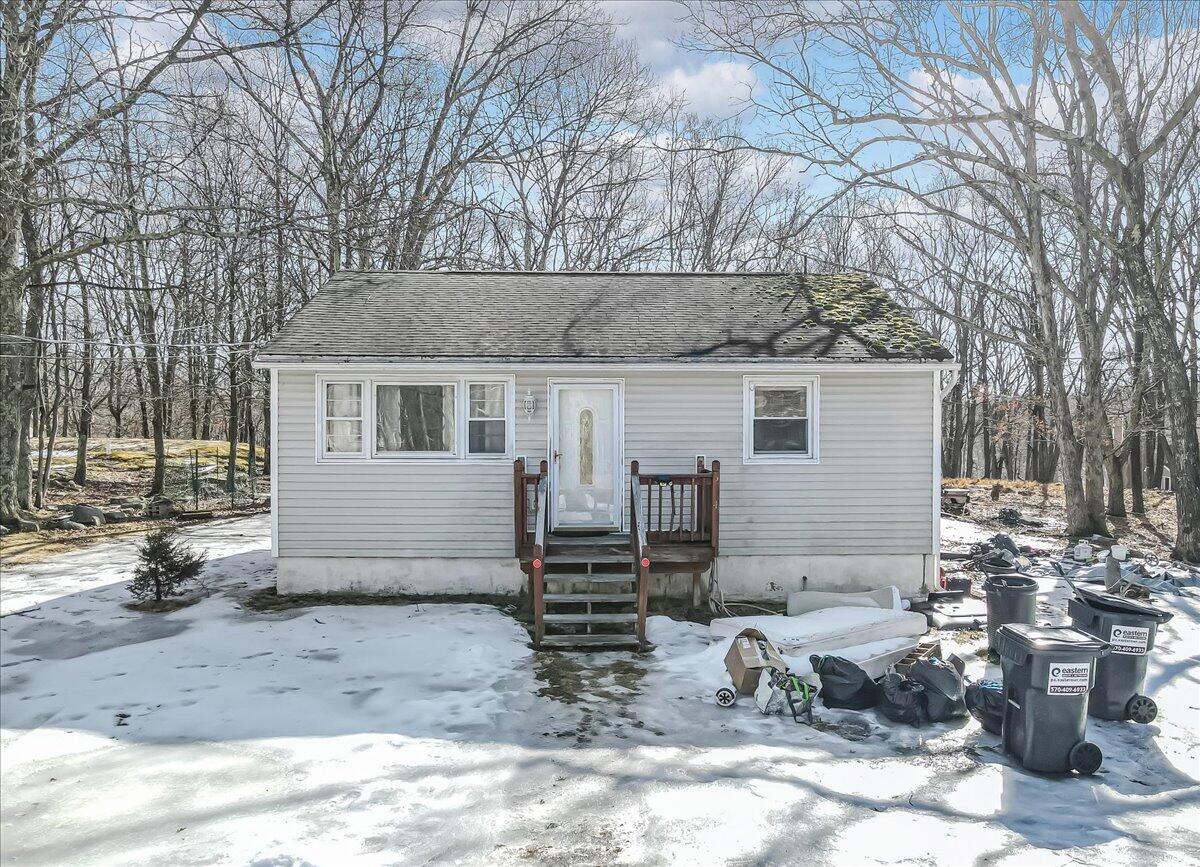 1148 Bluebird Lane, Bushkill, Pennsylvania image 1