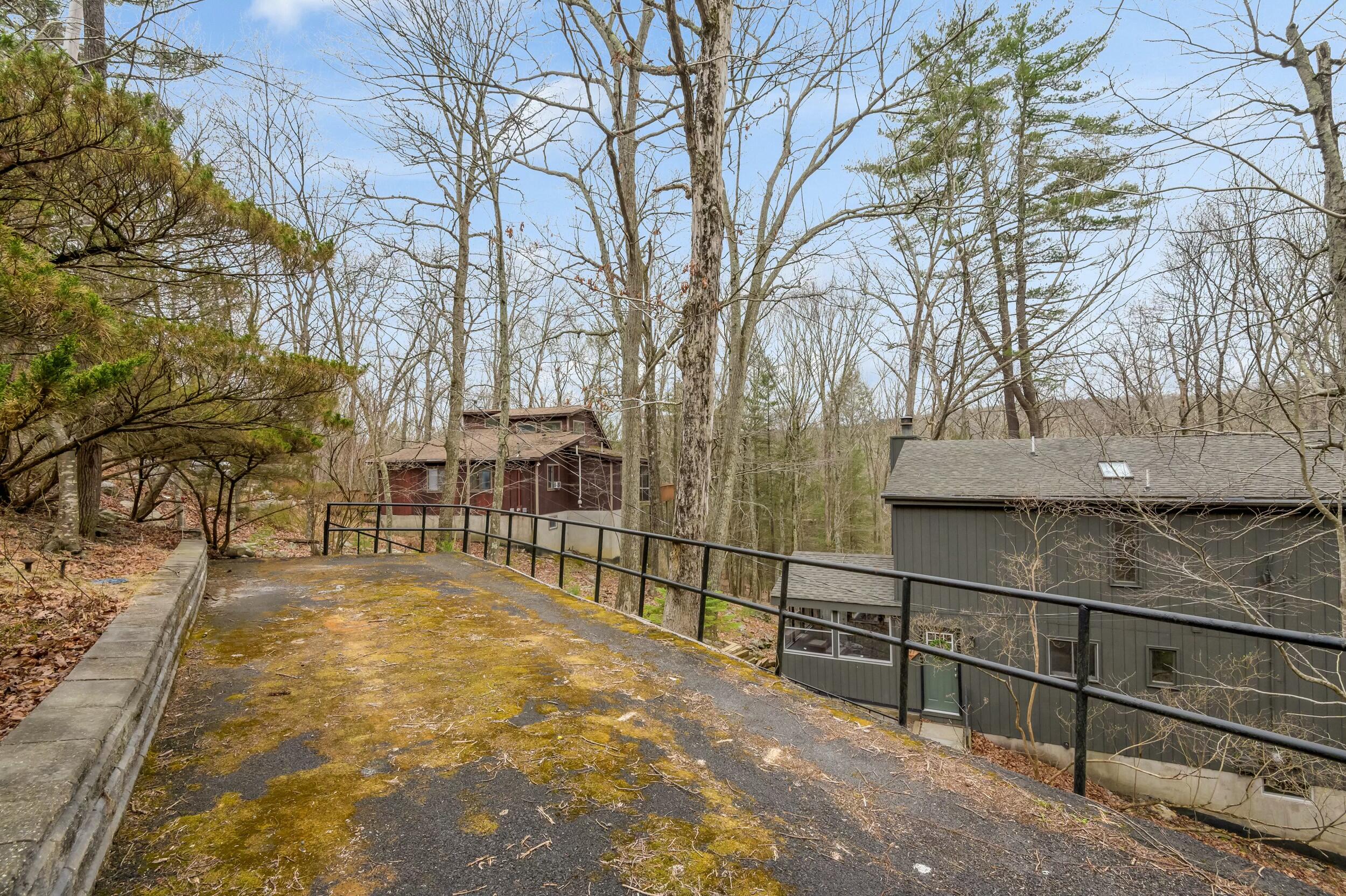297 Brentwood Drive, Bushkill, Pennsylvania image 13