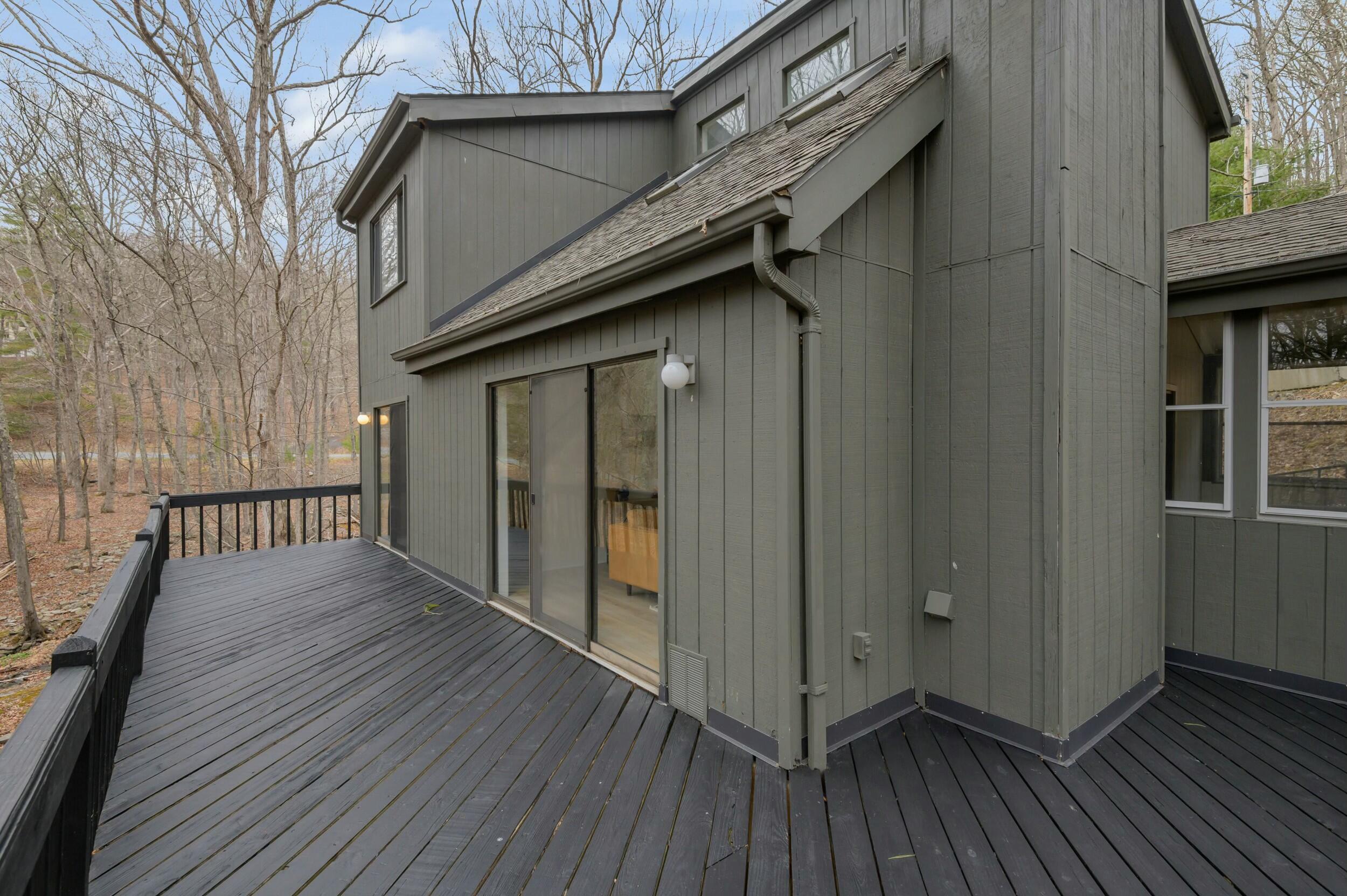 297 Brentwood Drive, Bushkill, Pennsylvania image 5