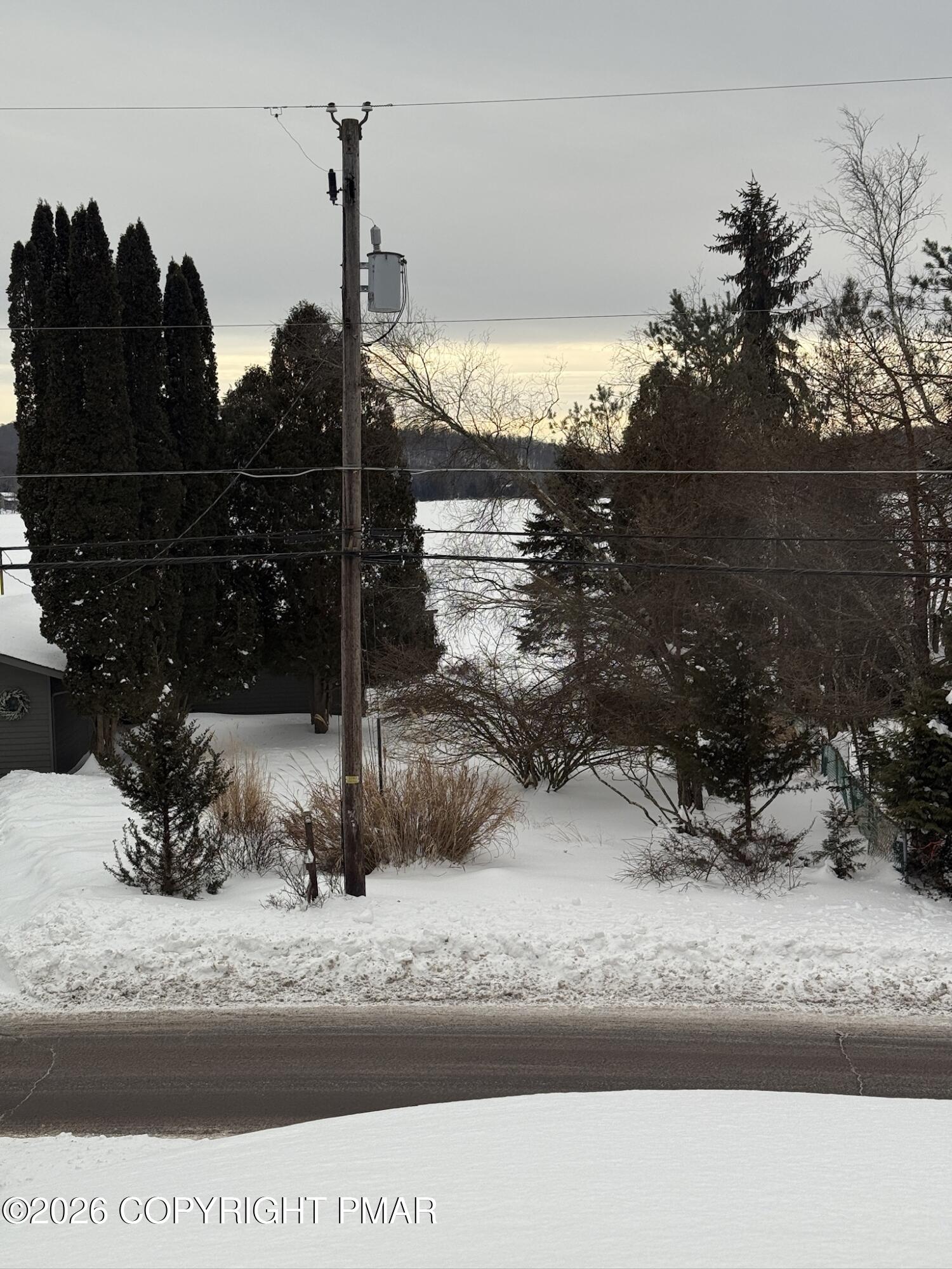 7639 Lake Shore Drive