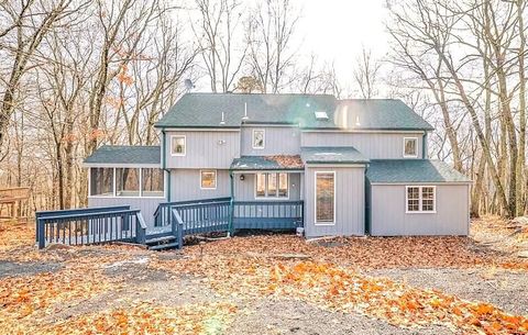 123 Banbury Drive Bushkill PA 18324