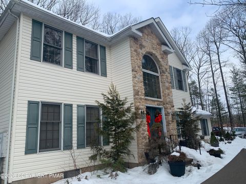 Homes For Sale - 25 Rollingwood Trail<br/> Saylorsburg, PA 18353