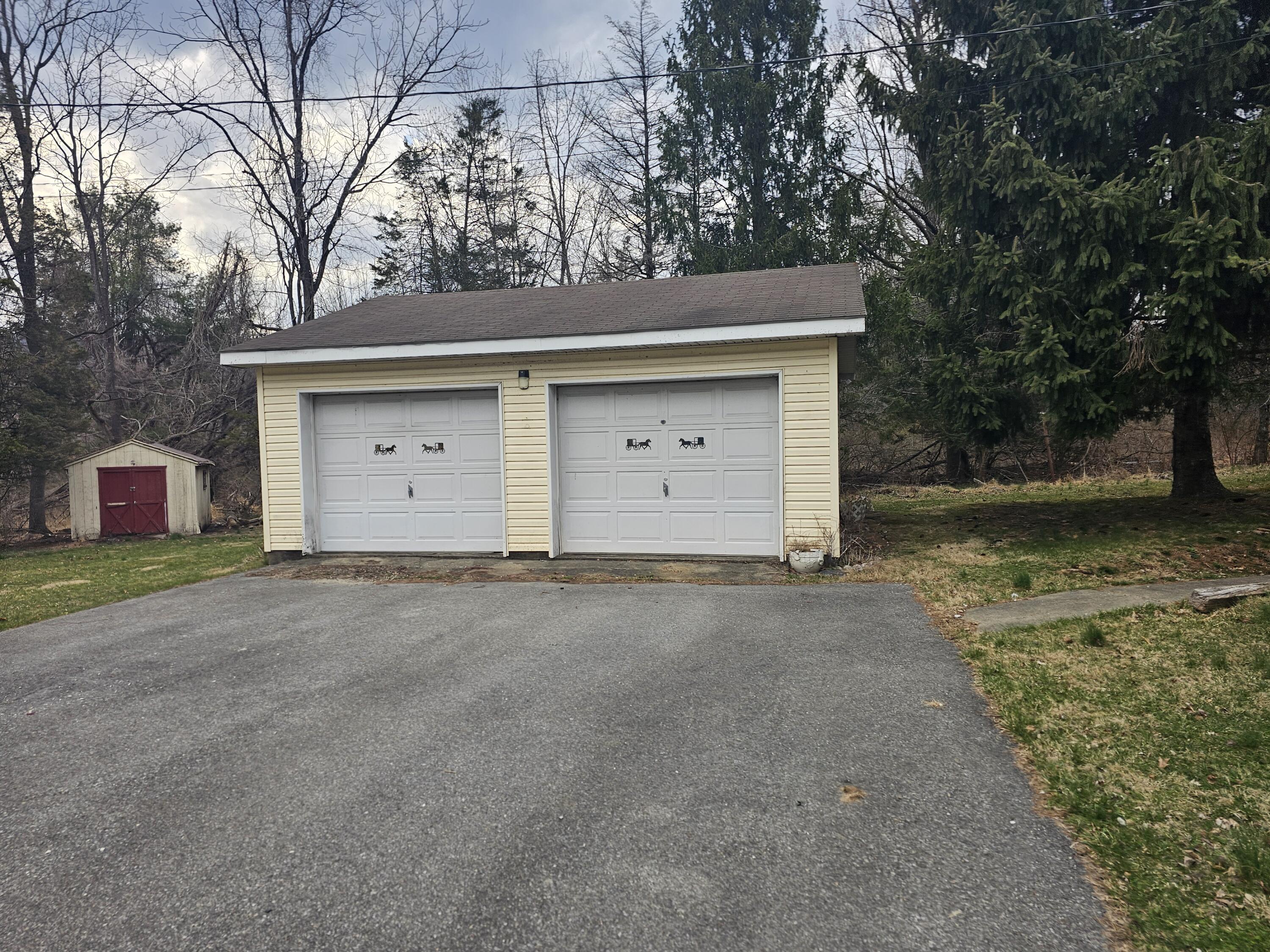 1111 Delabole Juntion Road, Pen Argyl, Pennsylvania image 2