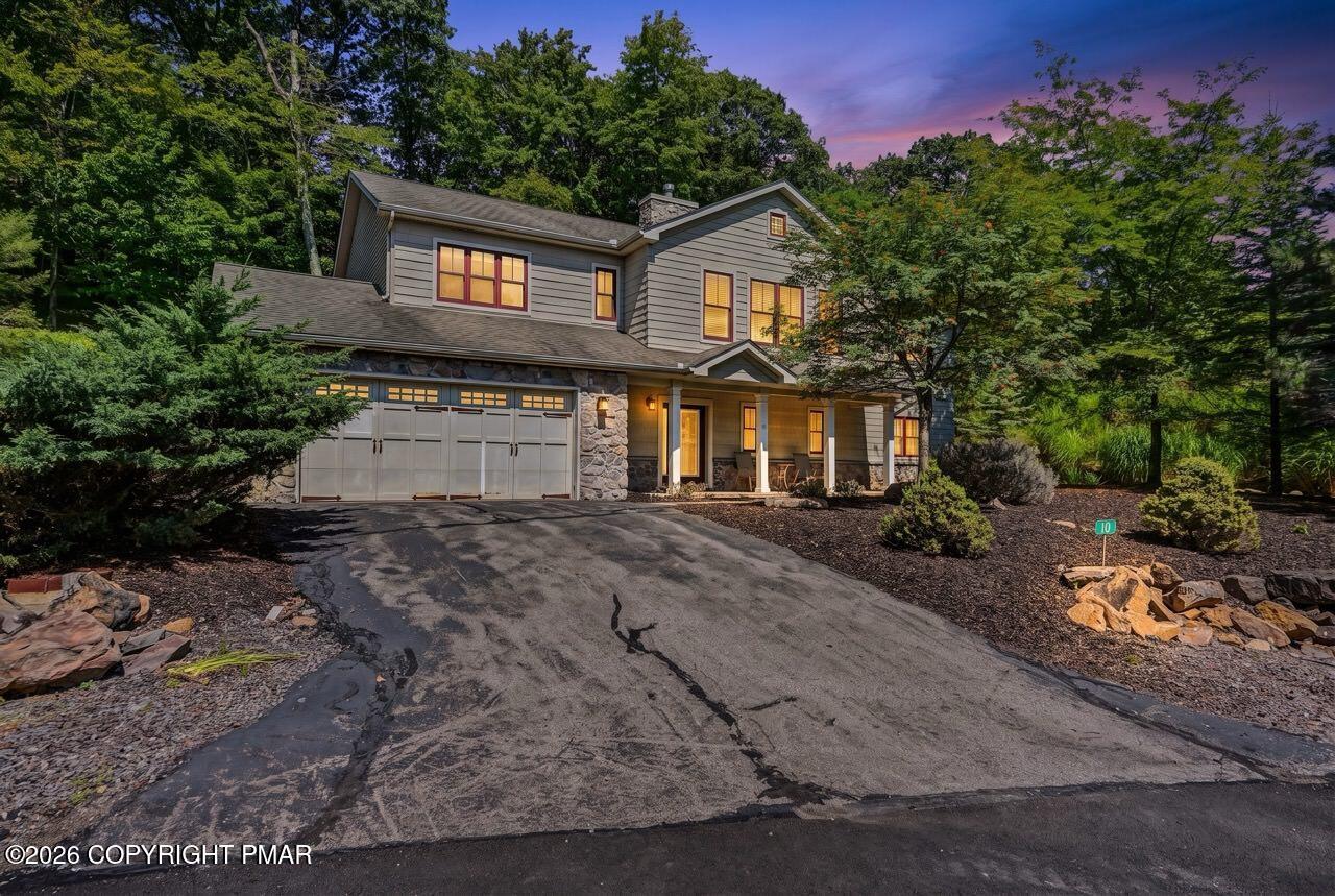 10 Bluestone Court