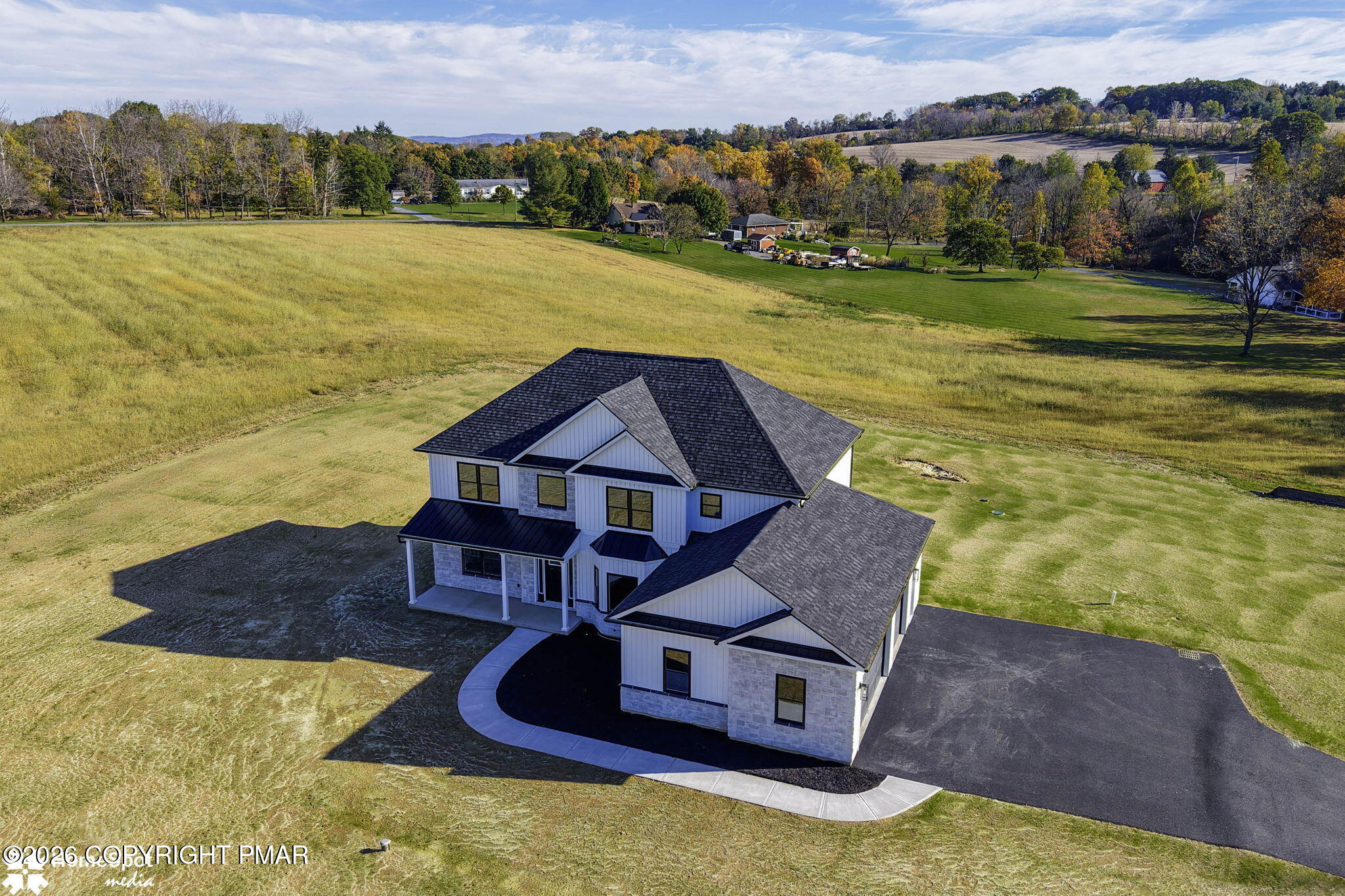 2805 Whitetail Deer Drive