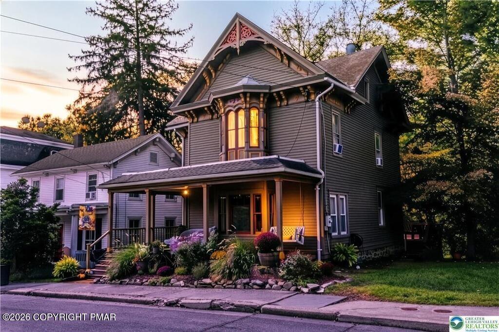 527 Delaware Avenue