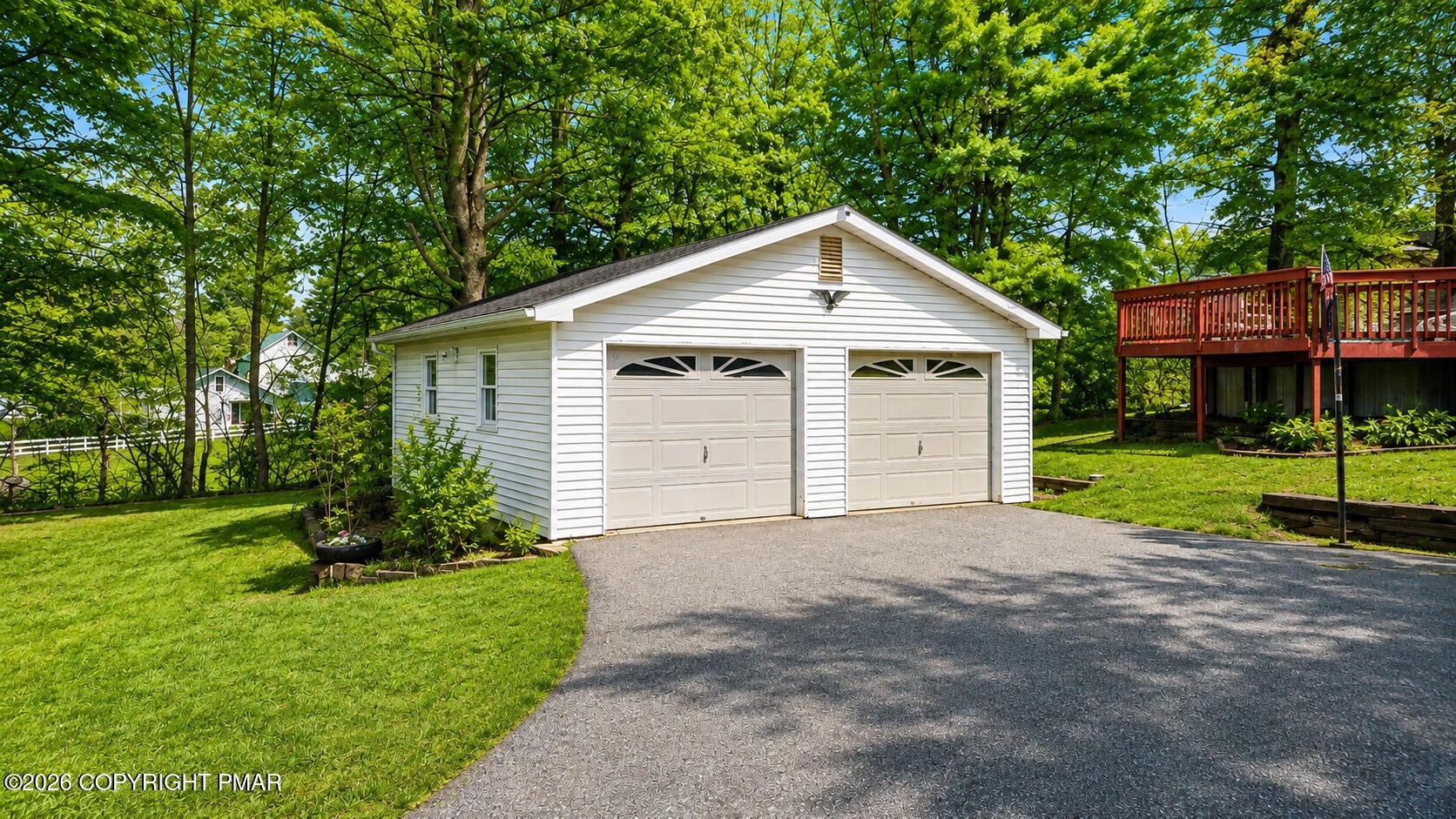 1042 Neffs Laurys Road