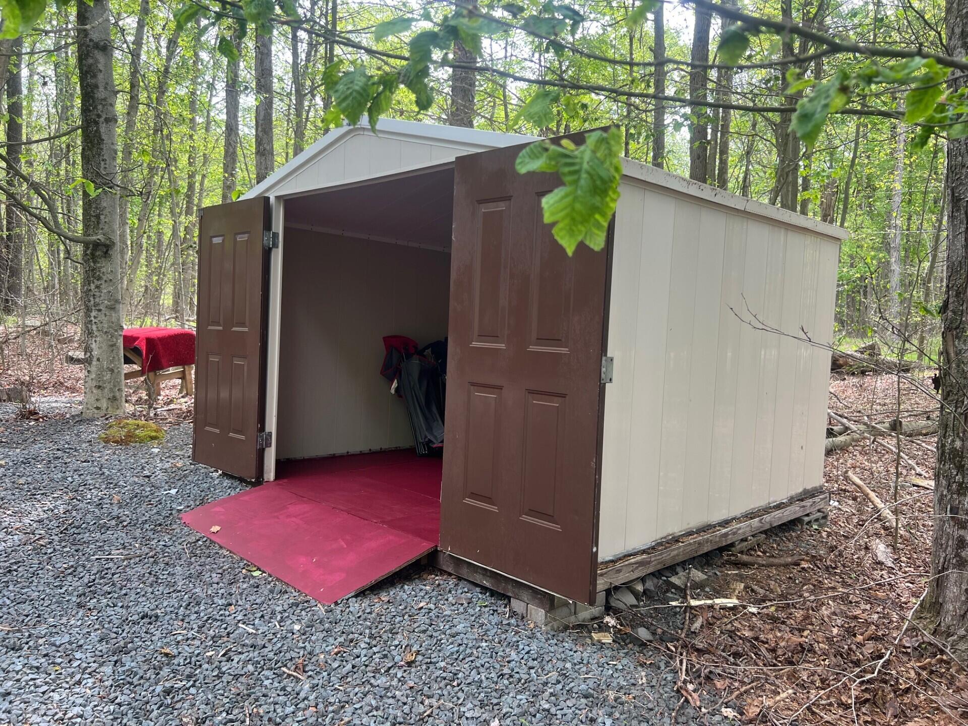 223 Outer Drive, Pocono Lake, Pennsylvania image 38