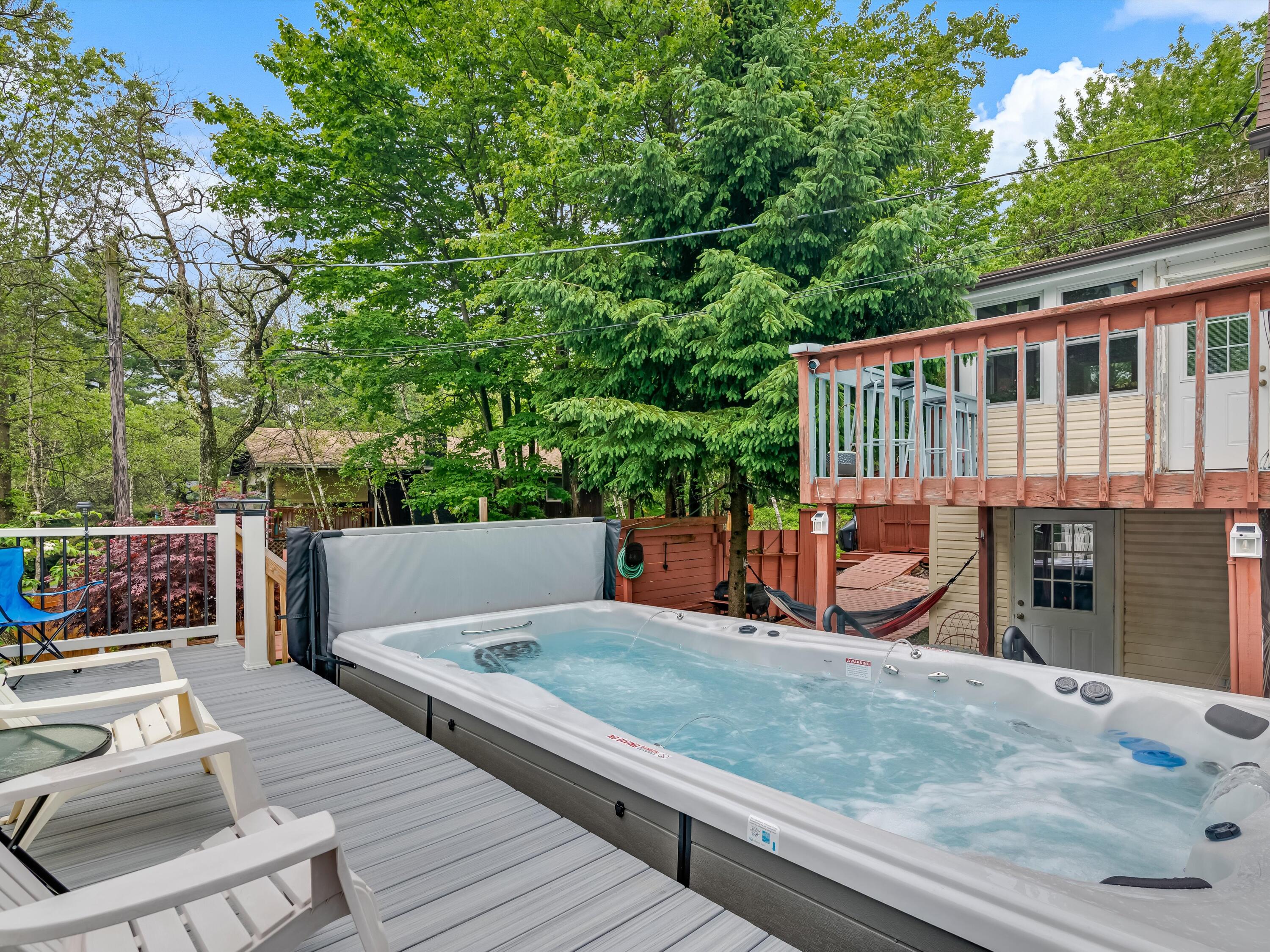 1651 Glade Drive, Long Pond, Pennsylvania image 13