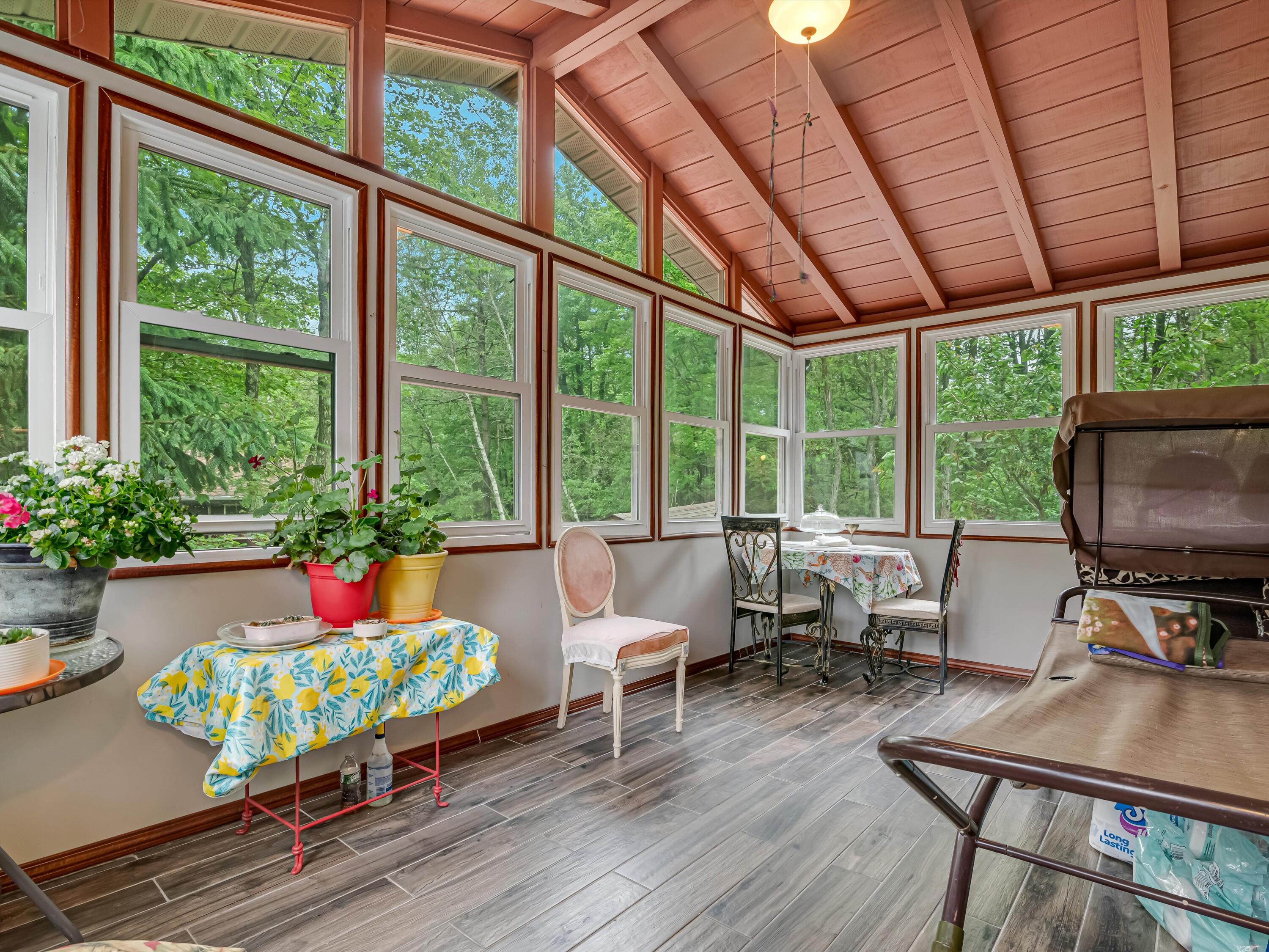 1651 Glade Drive, Long Pond, Pennsylvania image 33
