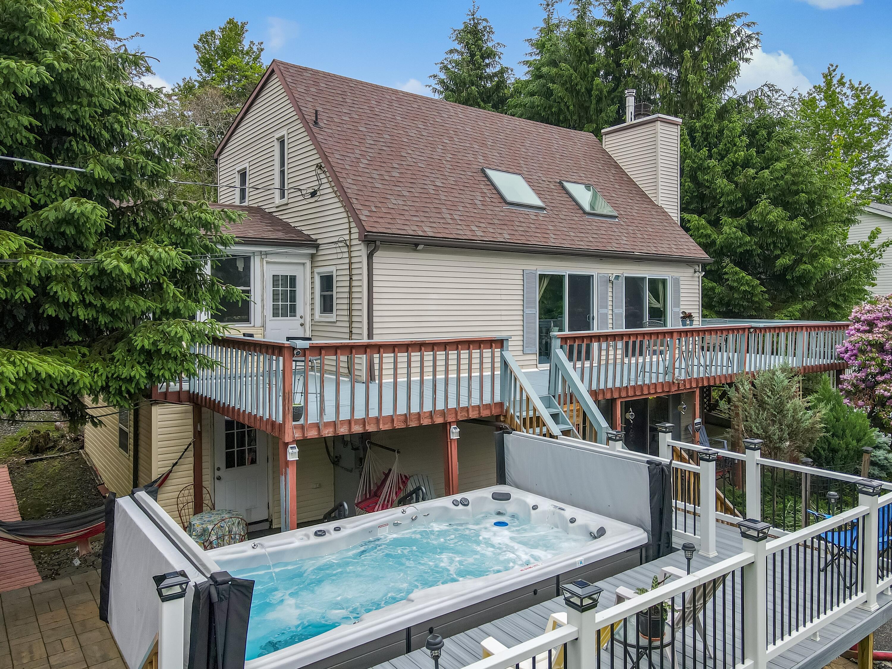 1651 Glade Drive, Long Pond, Pennsylvania image 12