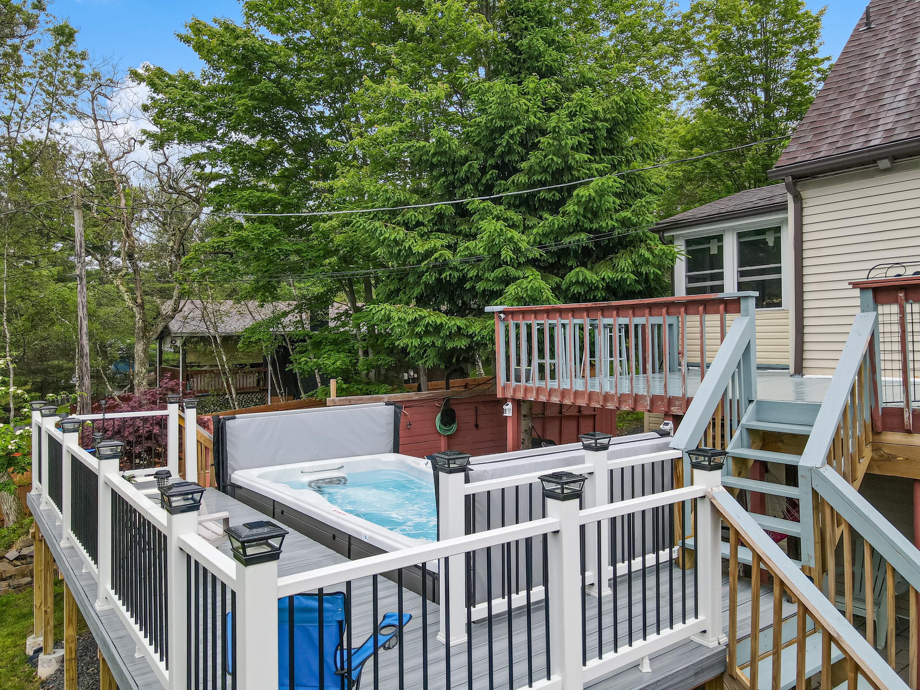 1651 Glade Drive, Long Pond, Pennsylvania image 11