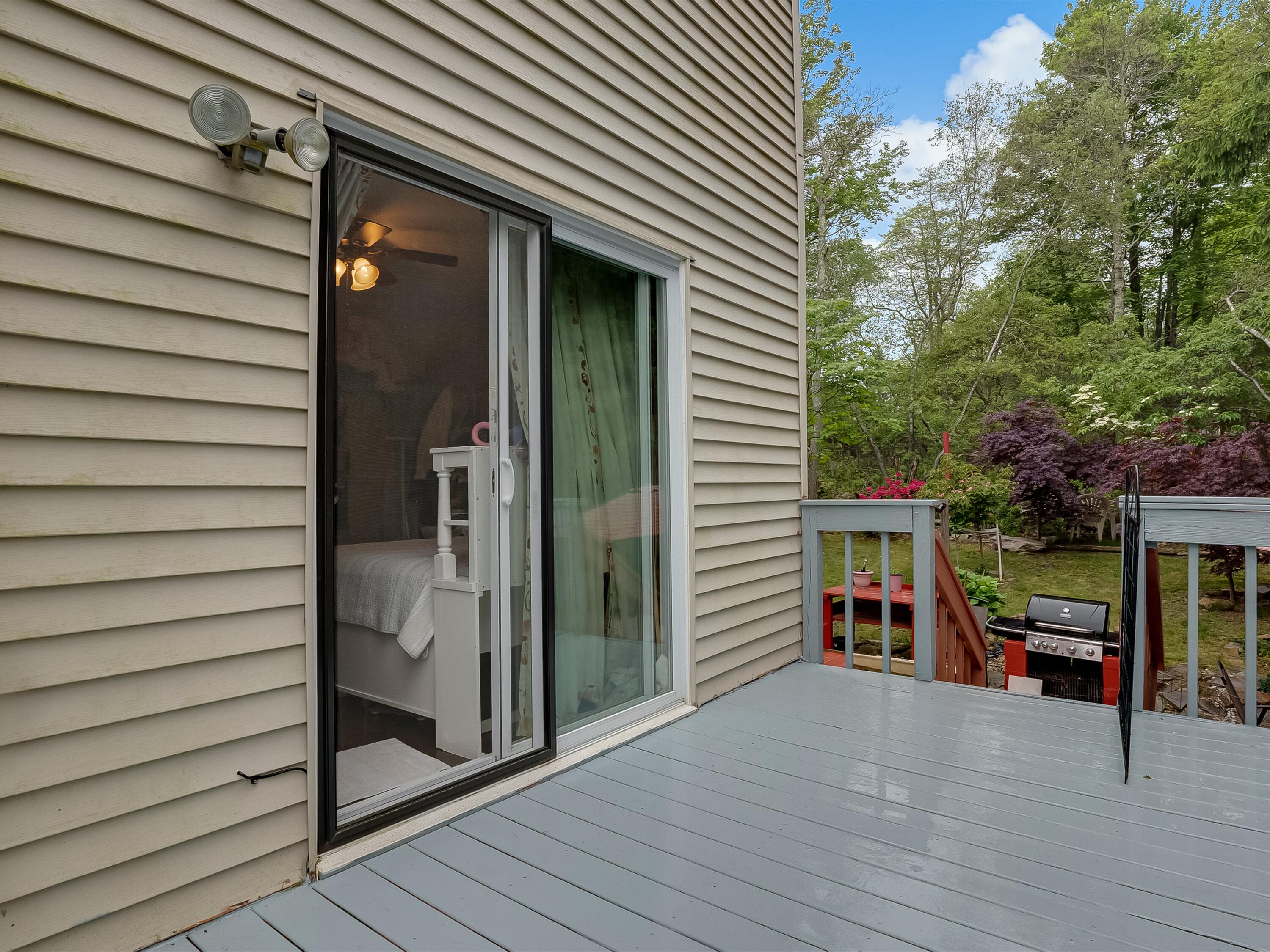 1651 Glade Drive, Long Pond, Pennsylvania image 4