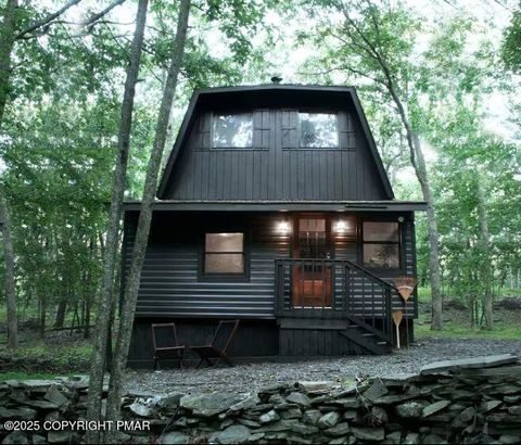 Homes For Sale - 169 Saunders Drive<br/> Bushkill, PA 18324