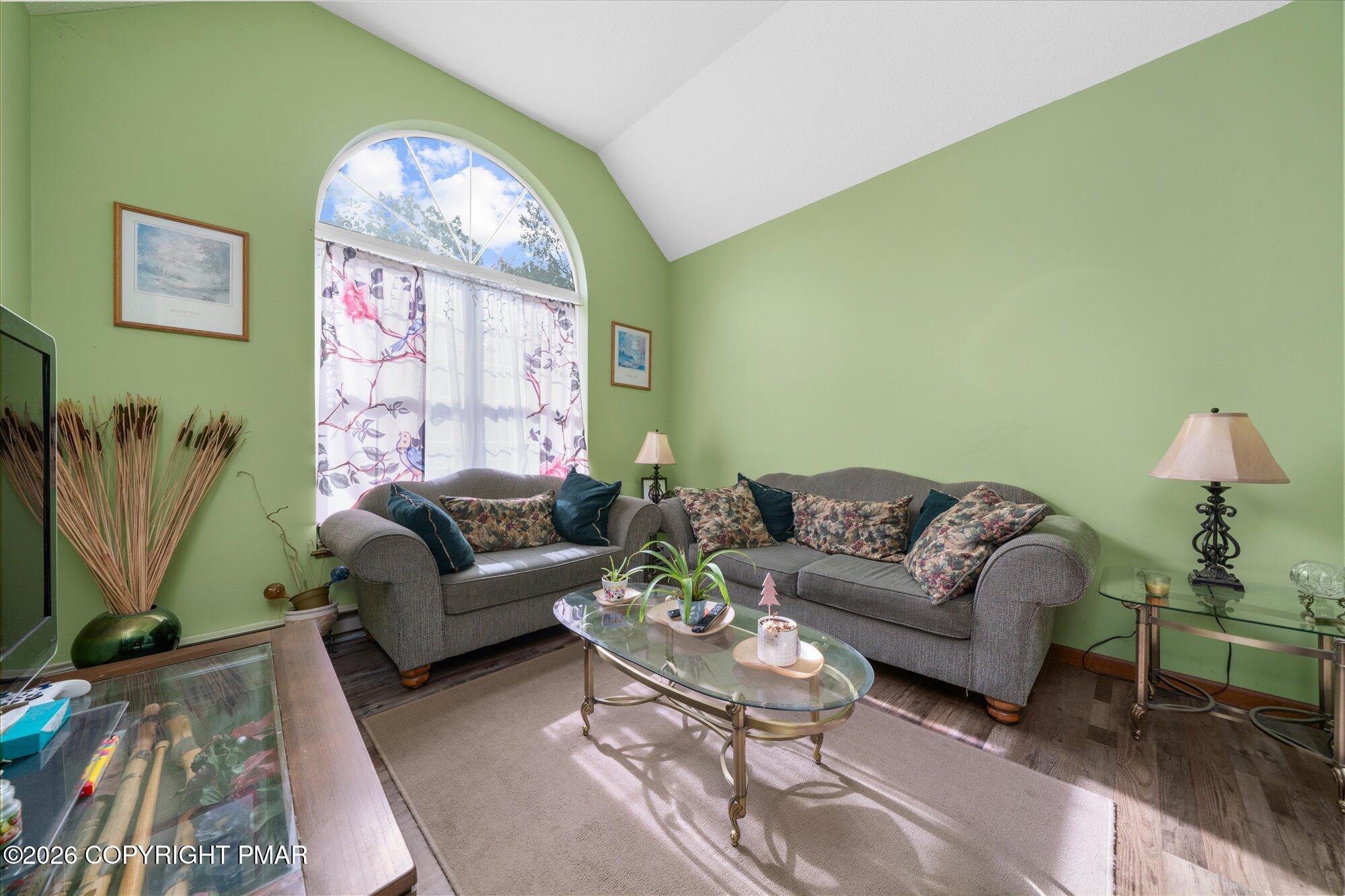 2122 Onondaga Way