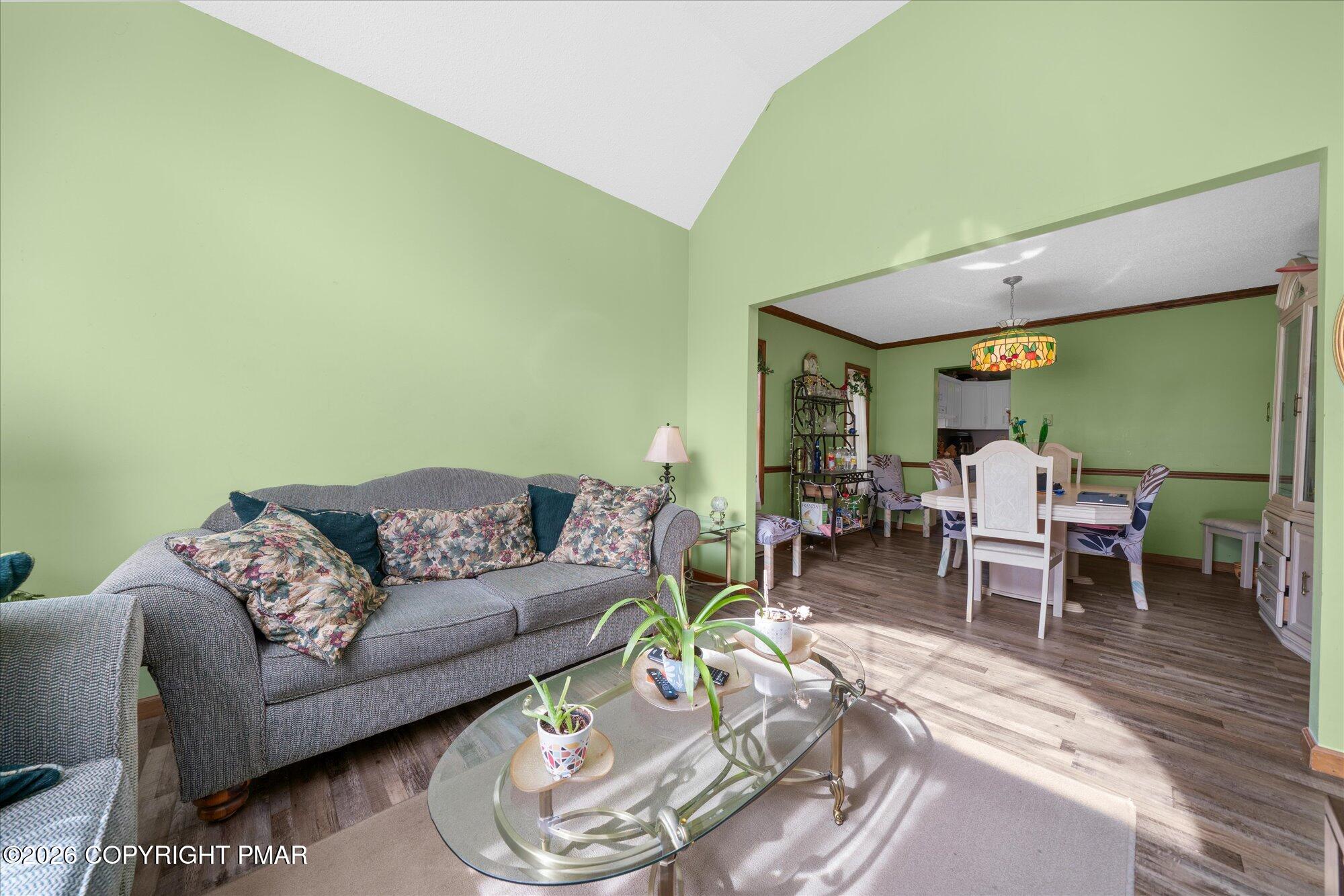 2122 Onondaga Way
