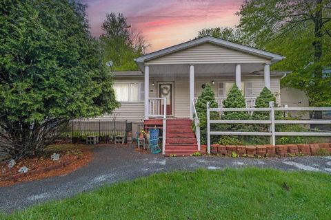 1041 Country Place Dr Drive Tobyhanna PA 18466