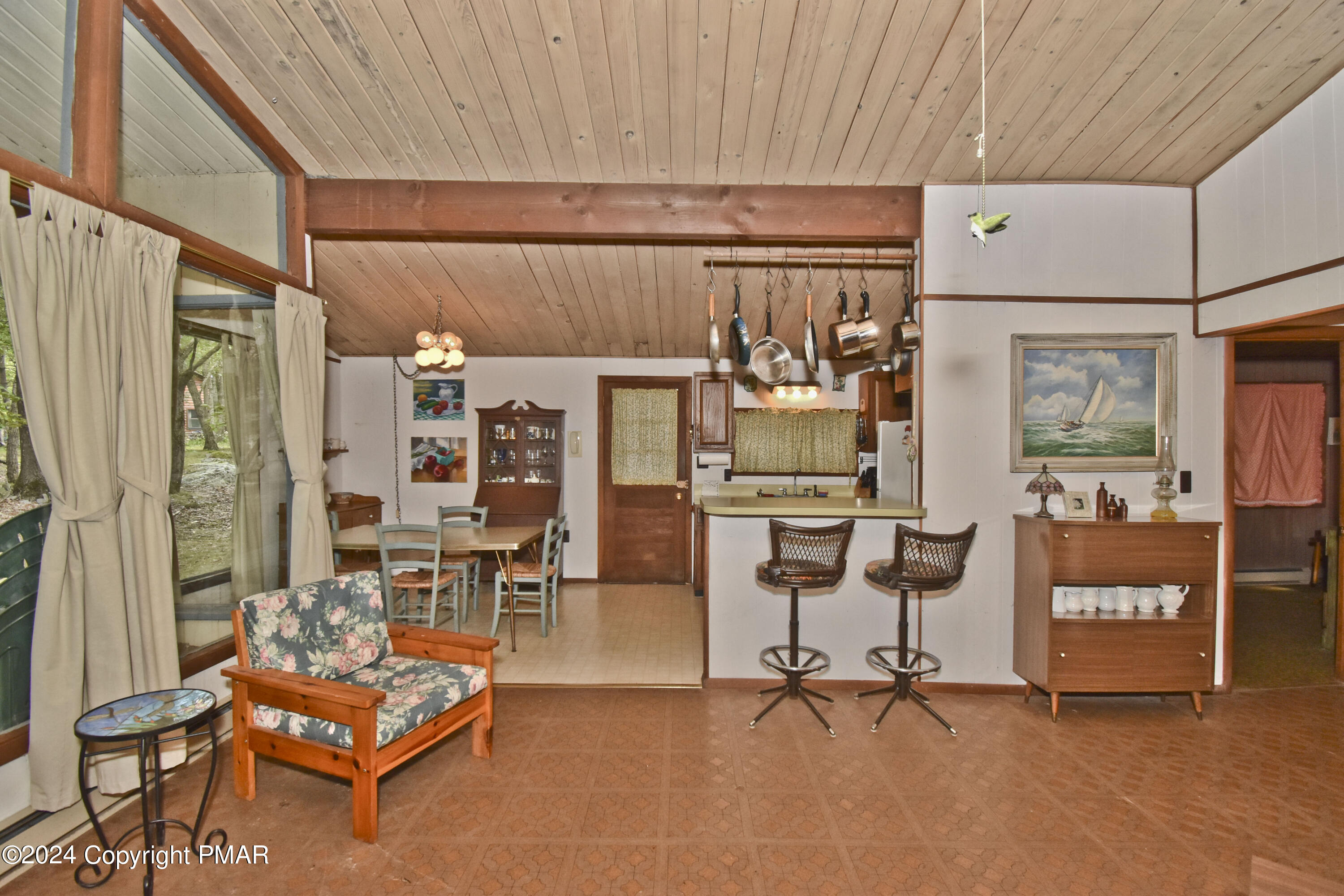 541 Hummingbird Court, Bushkill, Pennsylvania image 8