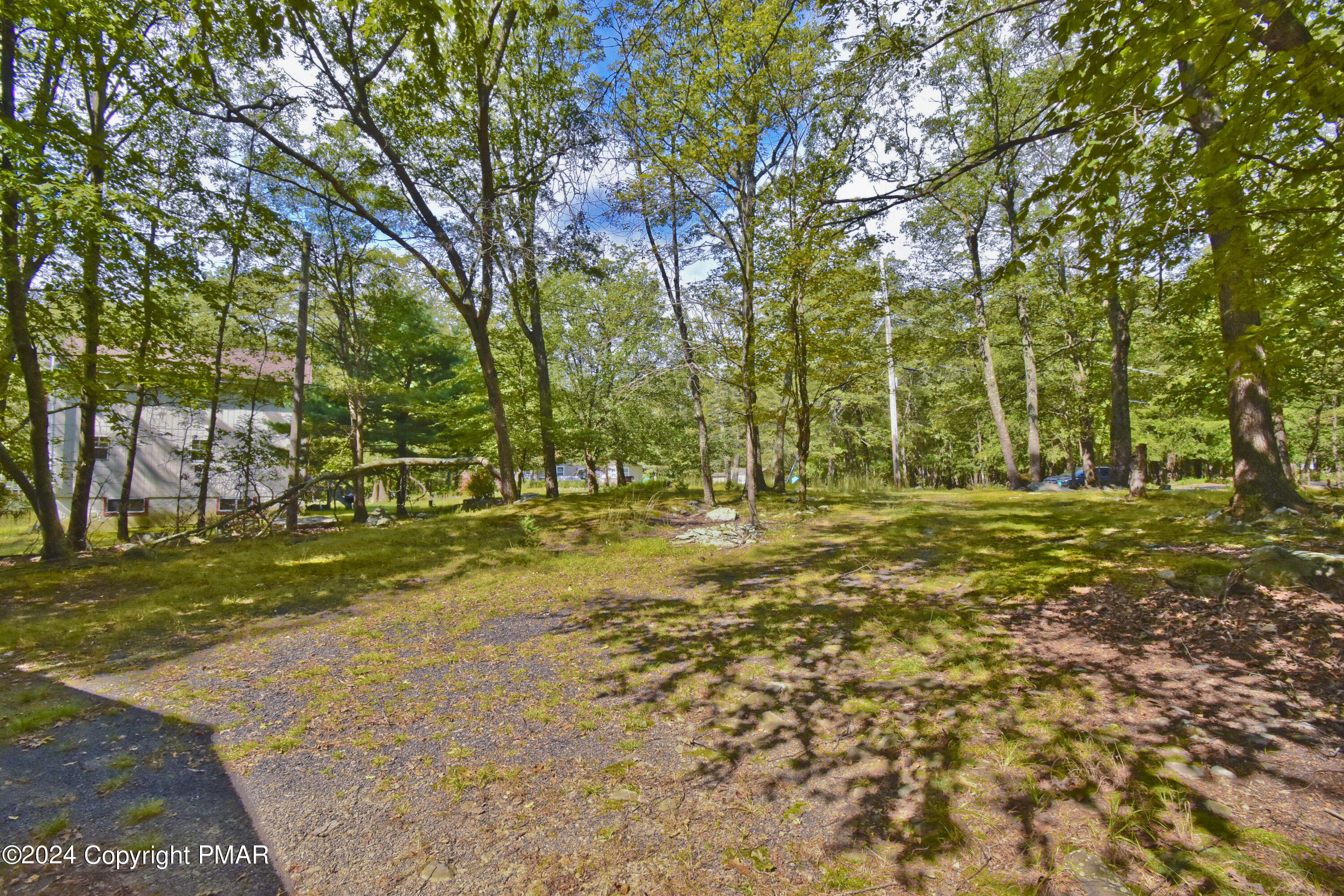 541 Hummingbird Court, Bushkill, Pennsylvania image 28
