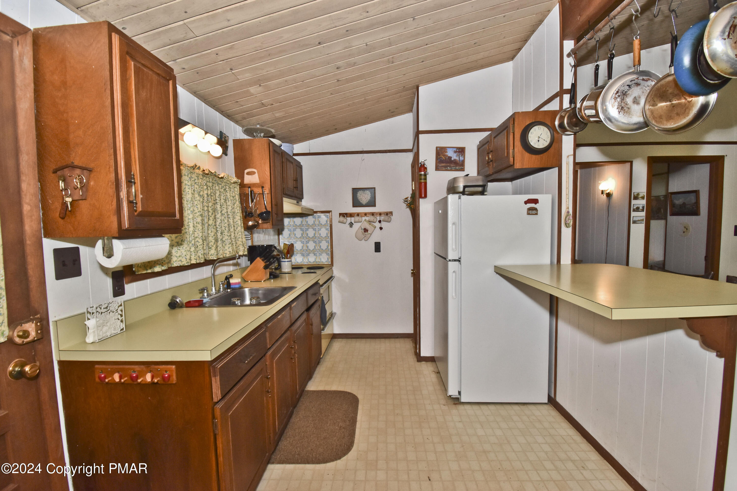 541 Hummingbird Court, Bushkill, Pennsylvania image 12
