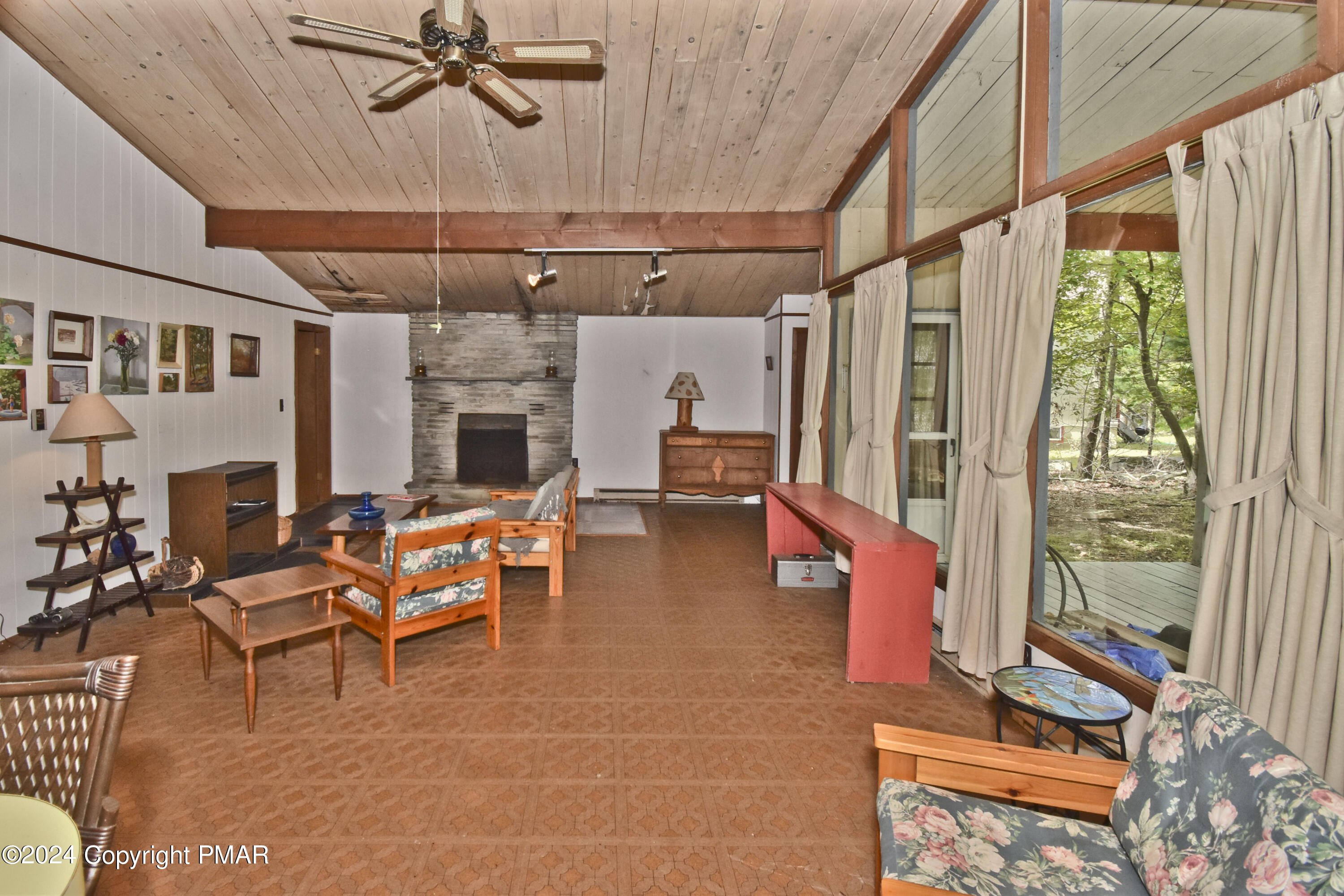 541 Hummingbird Court, Bushkill, Pennsylvania image 4