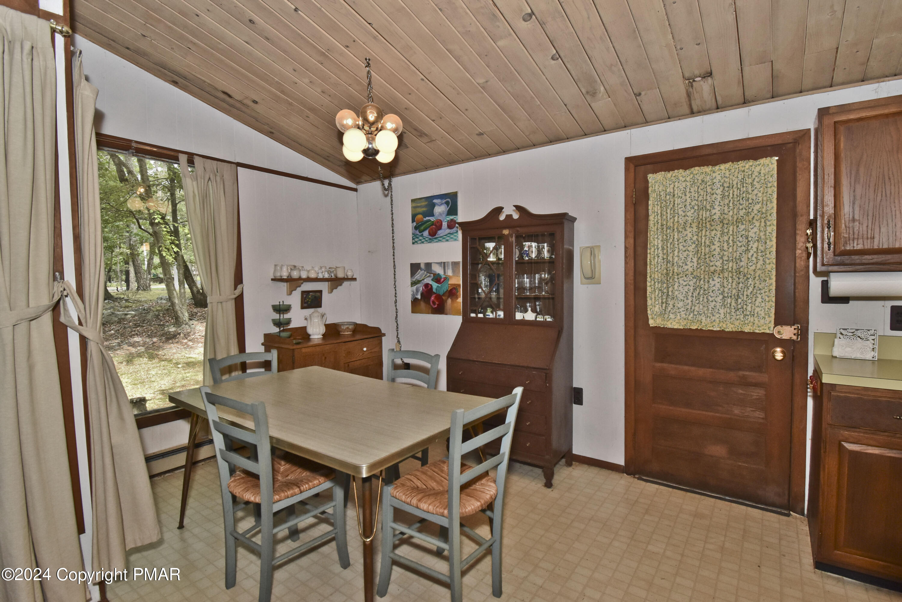 541 Hummingbird Court, Bushkill, Pennsylvania image 10