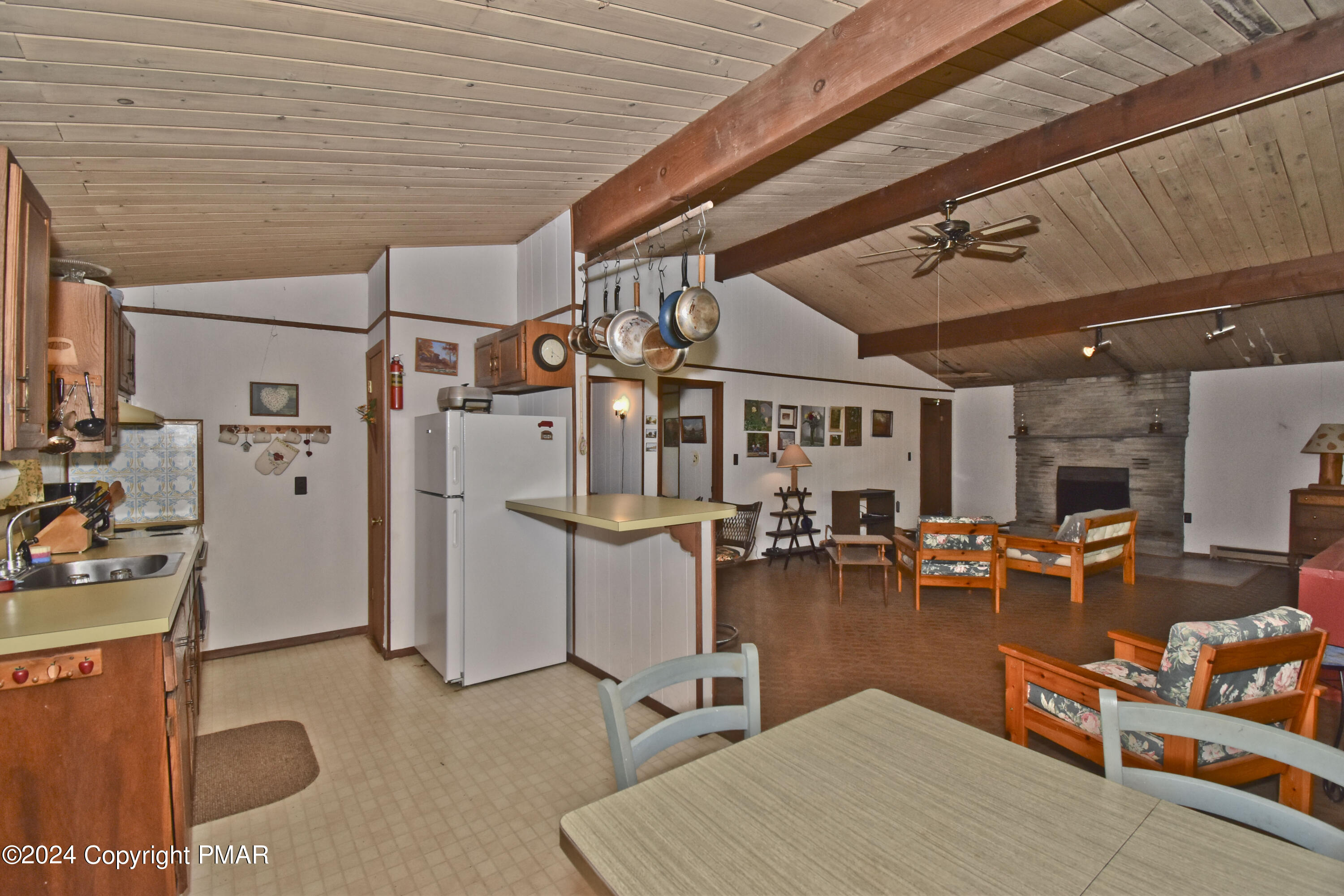 541 Hummingbird Court, Bushkill, Pennsylvania image 11