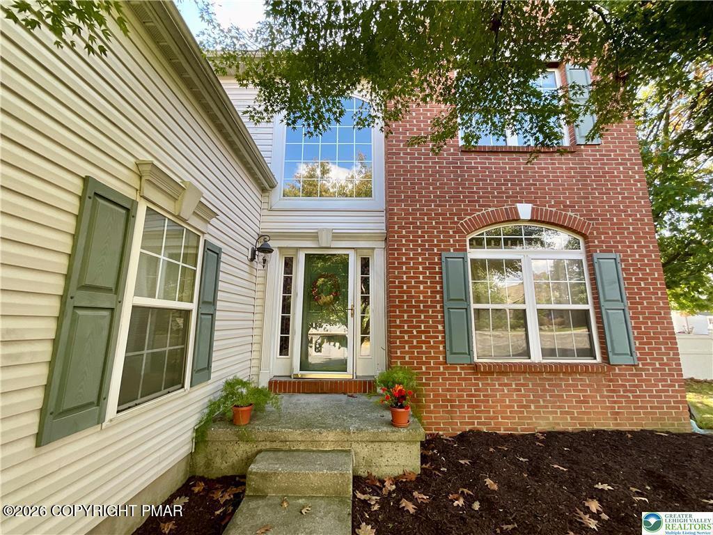 6716 Iroquois Trail