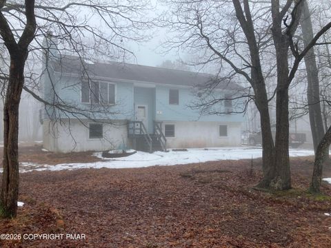 Homes For Sale - 16 Penn Forest Drive<br/> Carbon County, Albrightsville, PA 18210