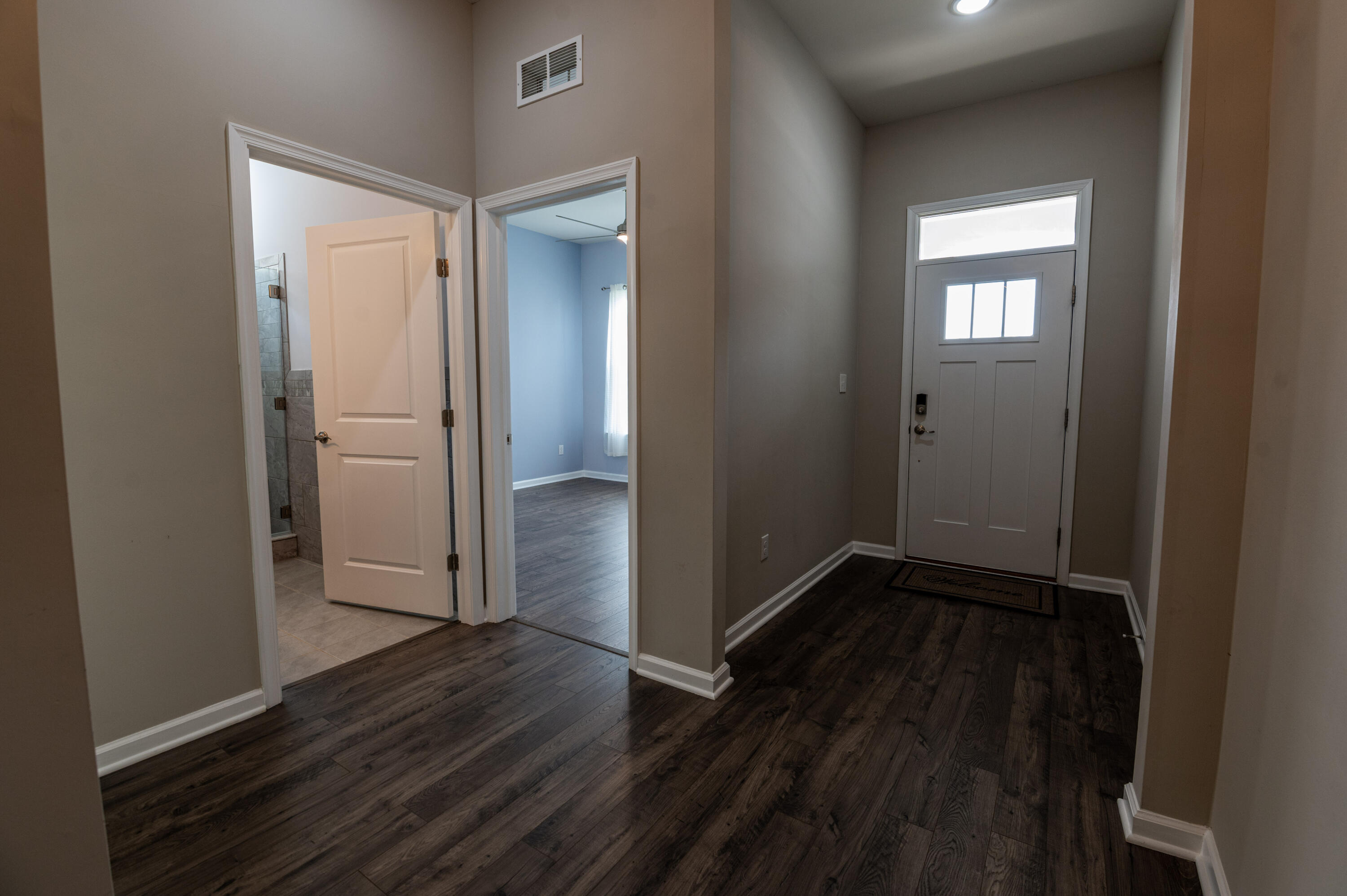 8044 Keystone Drive, Breinigsville, Pennsylvania image 4