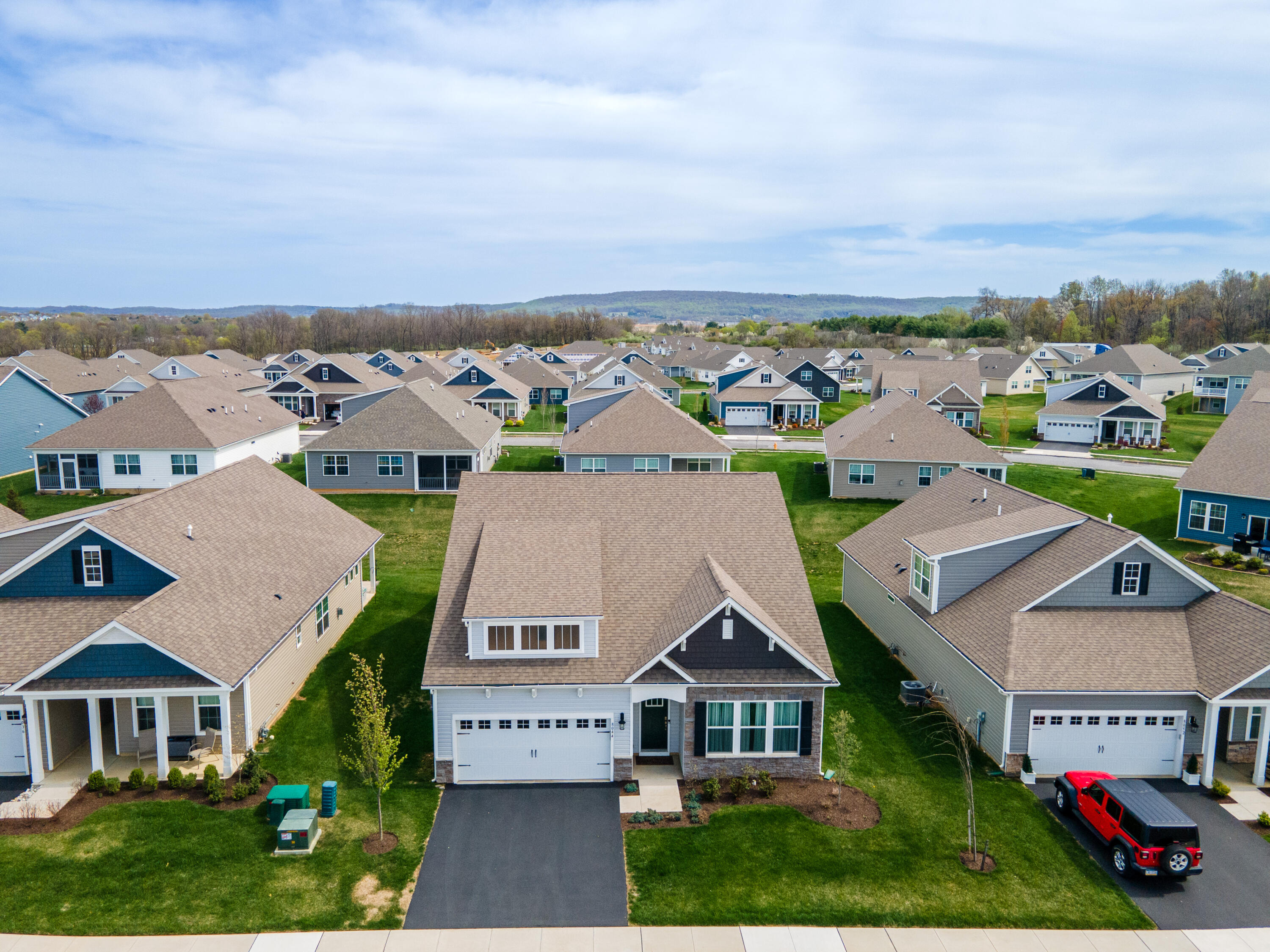 8044 Keystone Drive, Breinigsville, Pennsylvania image 2