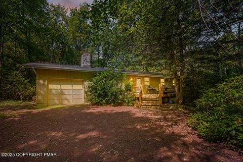 304 Foxglove Place Pocono Pines PA 18350