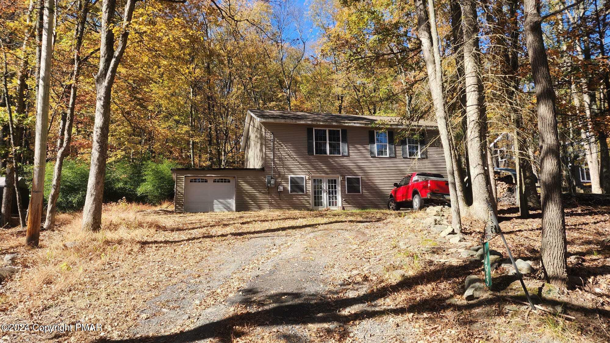 1093 Maple Lake Drive, Bushkill, Pennsylvania image 1