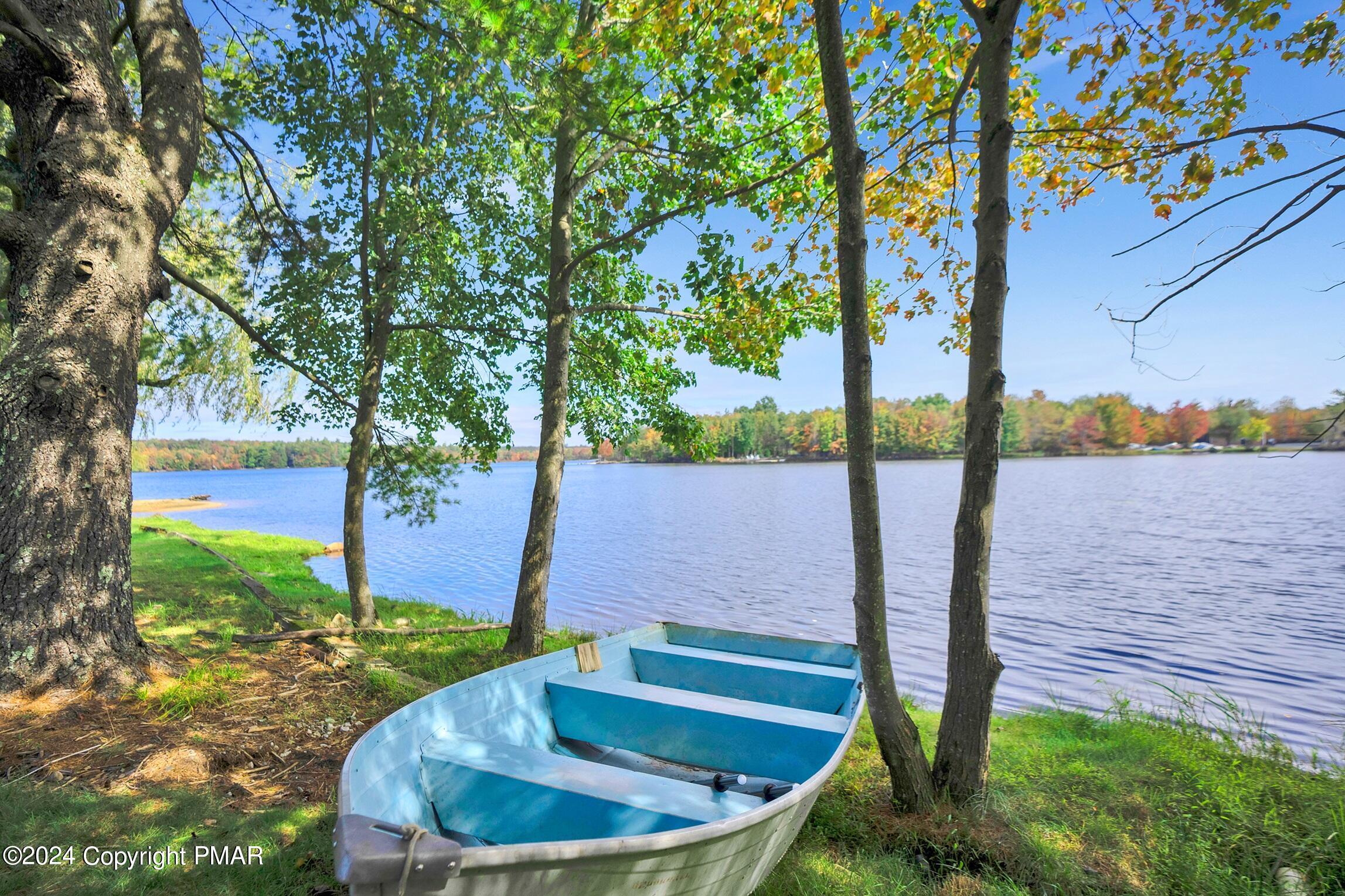 368 Stillwater Drive, Pocono Summit, Pennsylvania image 6