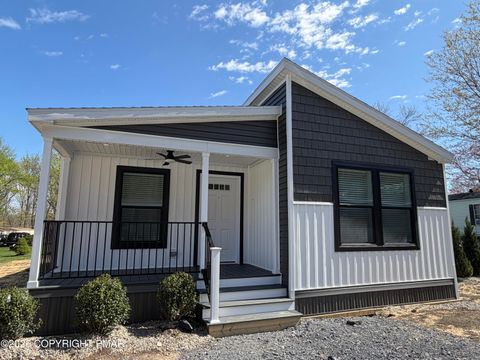 425 Upper Pmhe North Drive East Stroudsburg PA 18302