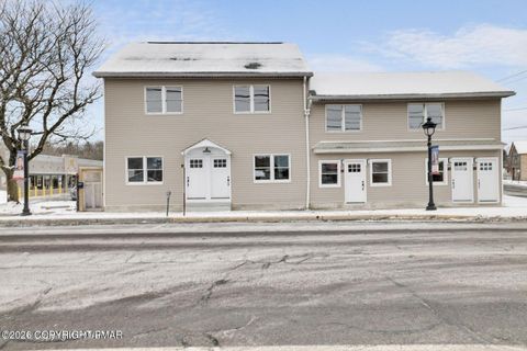Homes For Rent - 318 Main Street #3<br/> Stroudsburg, PA 18360