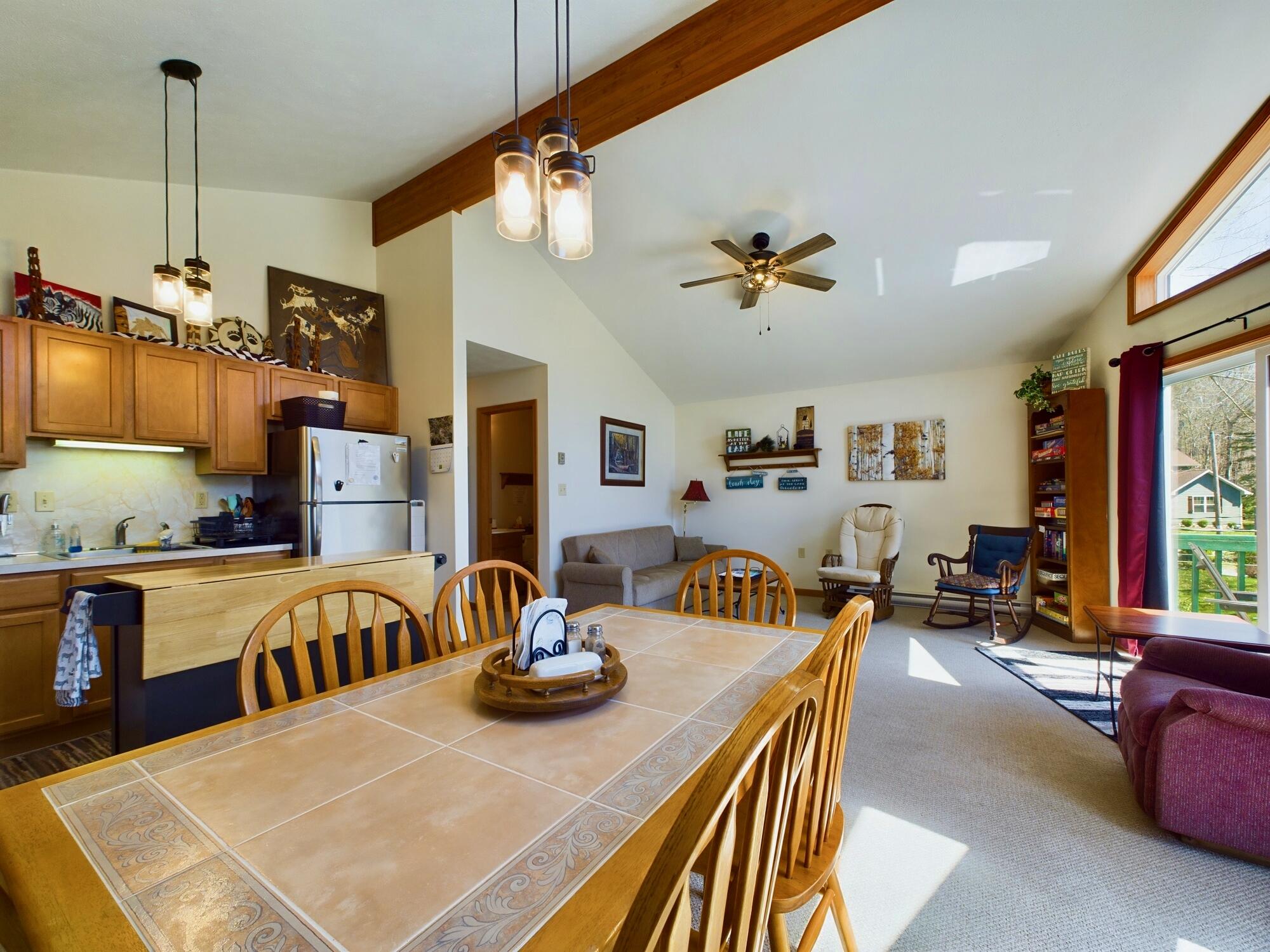 135 Tomhickon Trail