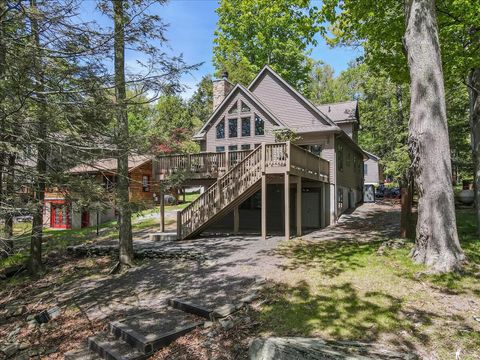 24 Glen Road Lake Ariel PA 18436